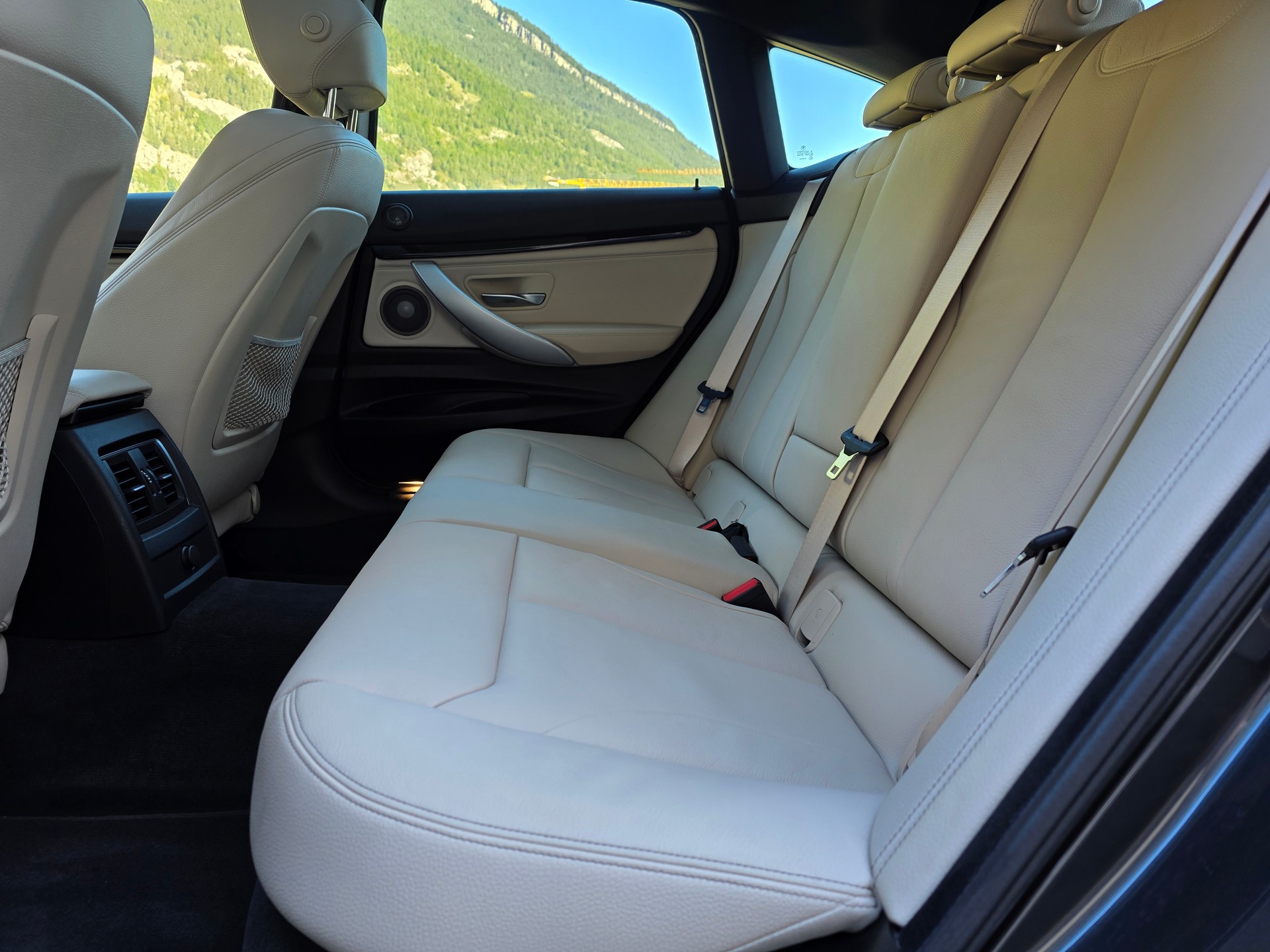 BMW 340i GT xDrive Luxury Line Steptronic-image-21