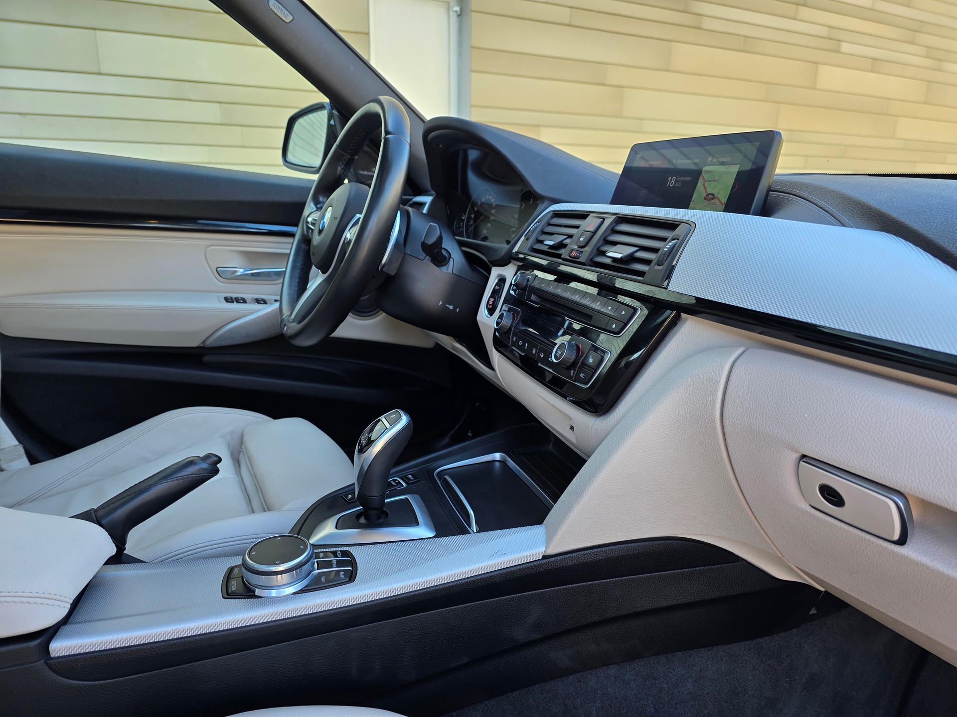 BMW 340i GT xDrive Luxury Line Steptronic-image-18