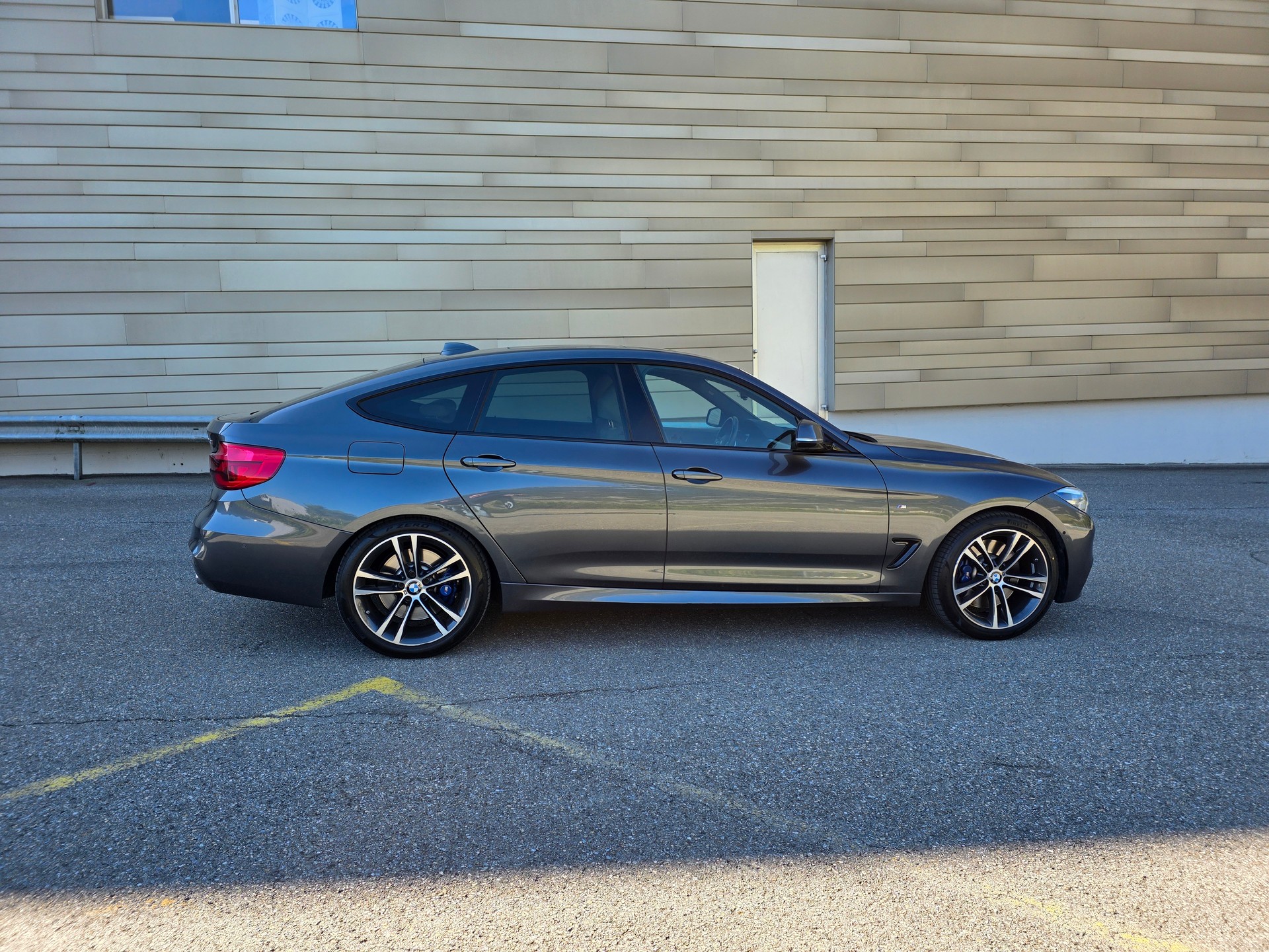 BMW 340i GT xDrive Luxury Line Steptronic-image-4