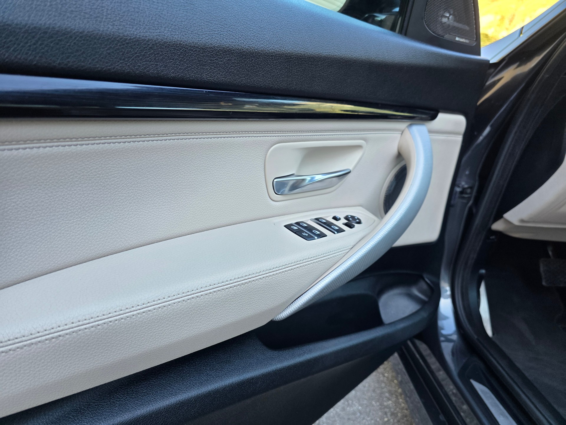 BMW 340i GT xDrive Luxury Line Steptronic-image-17