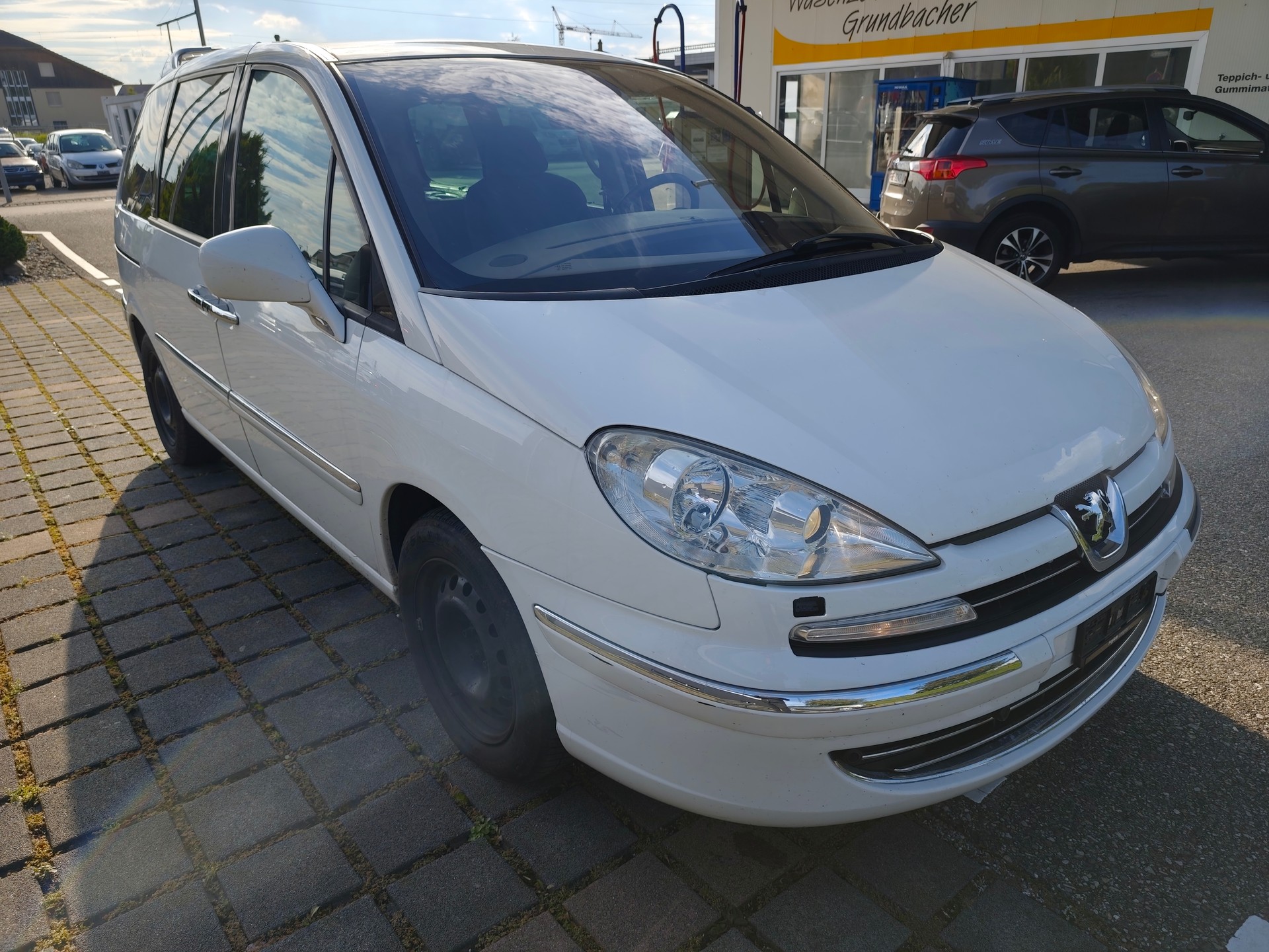 PEUGEOT 807 2.2 16V HDi Swiss Edition Tiptronic