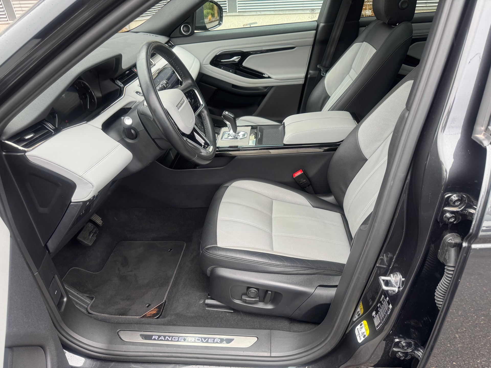LAND ROVER Range Rover Evoque D 200 MHEV Bronze Collection AT9-image-7
