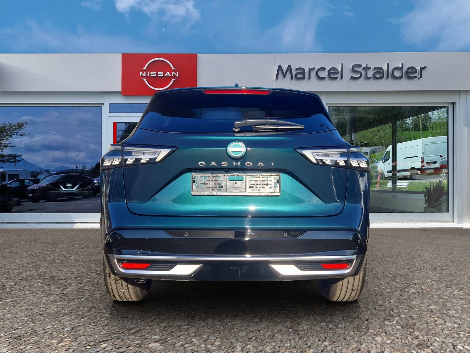 NISSAN Qashqai 1.3 DIG-T MHEV Tekna+ Xtronic 4x4-image-3