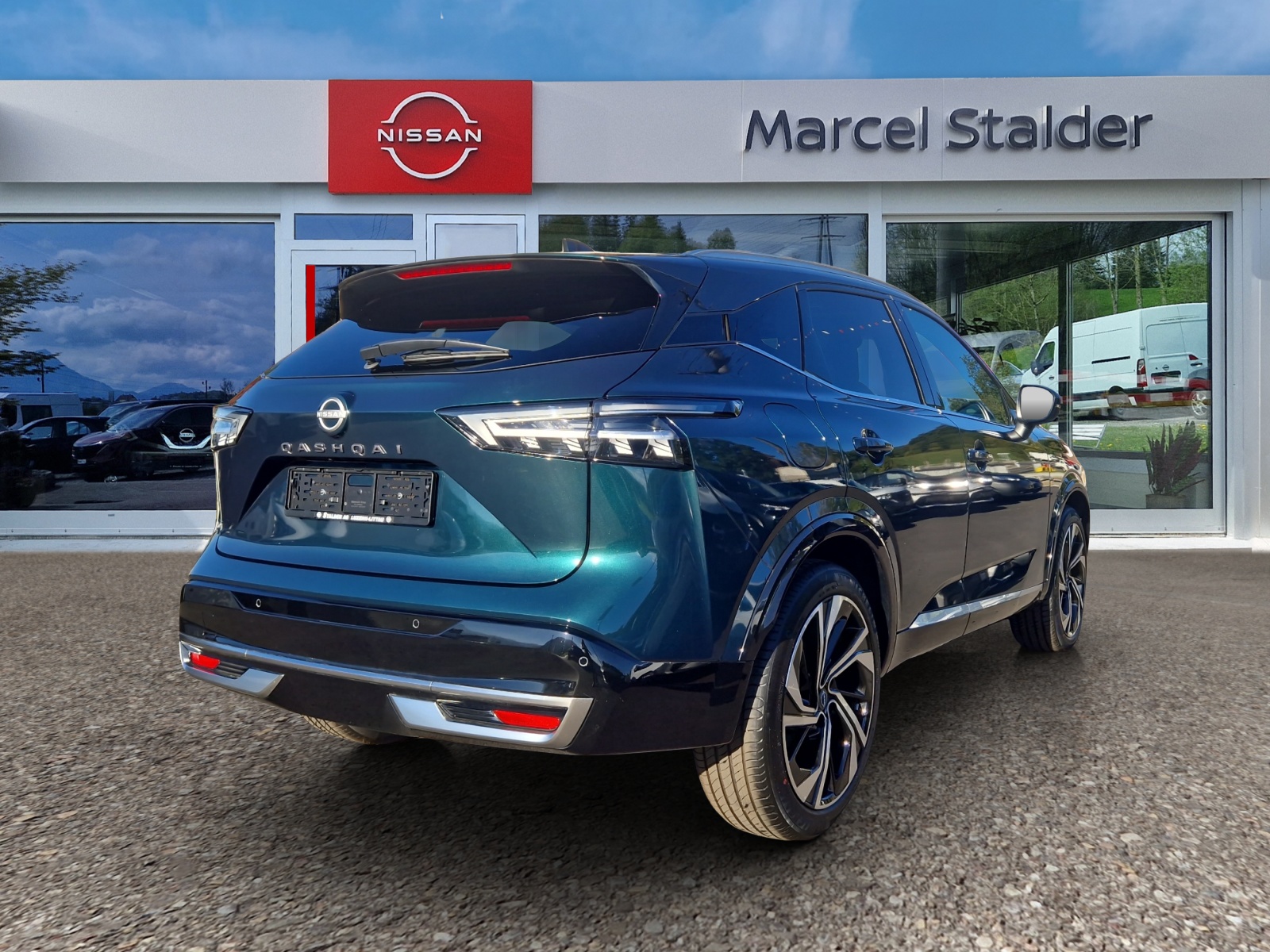 NISSAN Qashqai 1.3 DIG-T MHEV Tekna+ Xtronic 4x4-image-4
