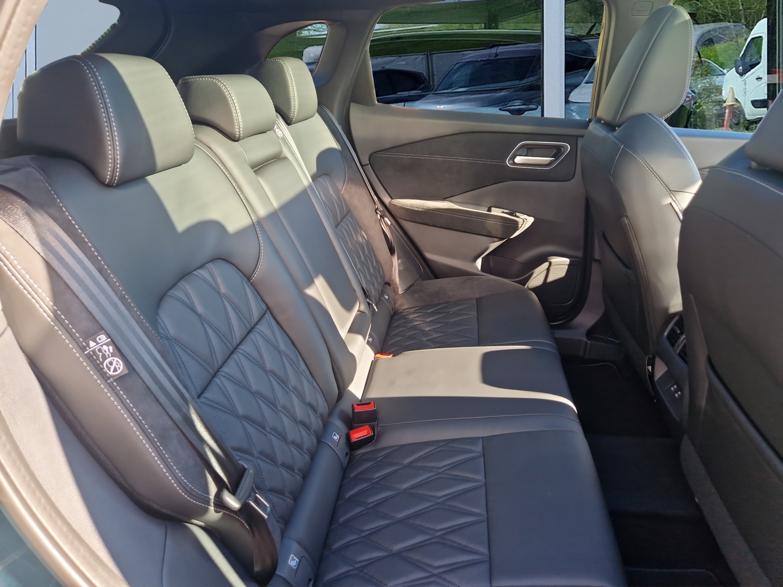 NISSAN Qashqai 1.3 DIG-T MHEV Tekna+ Xtronic 4x4-image-11