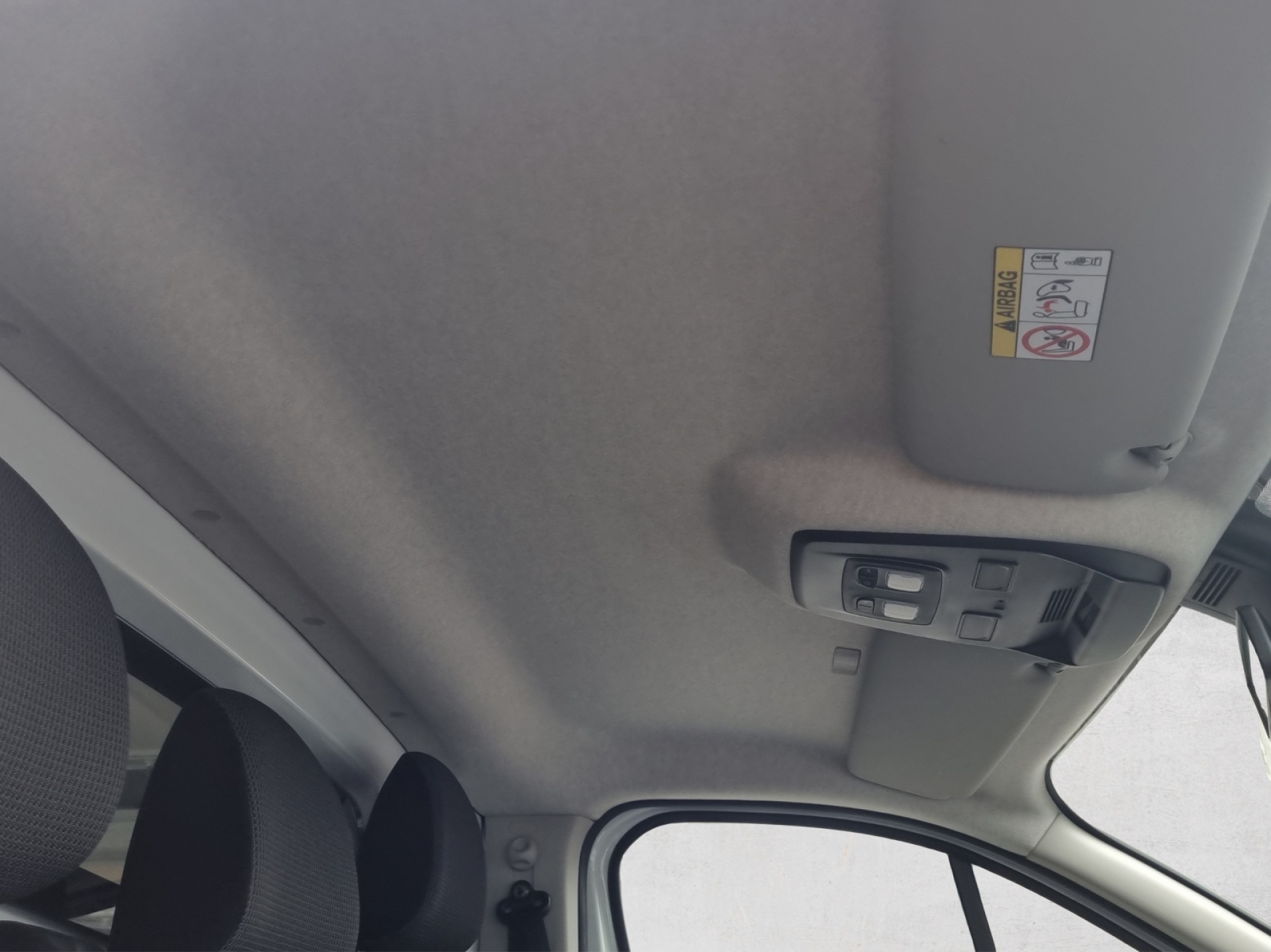 RENAULT Trafic Kastenwagen 3.0 t L1 H1 2.0 dCi Advance-image-12