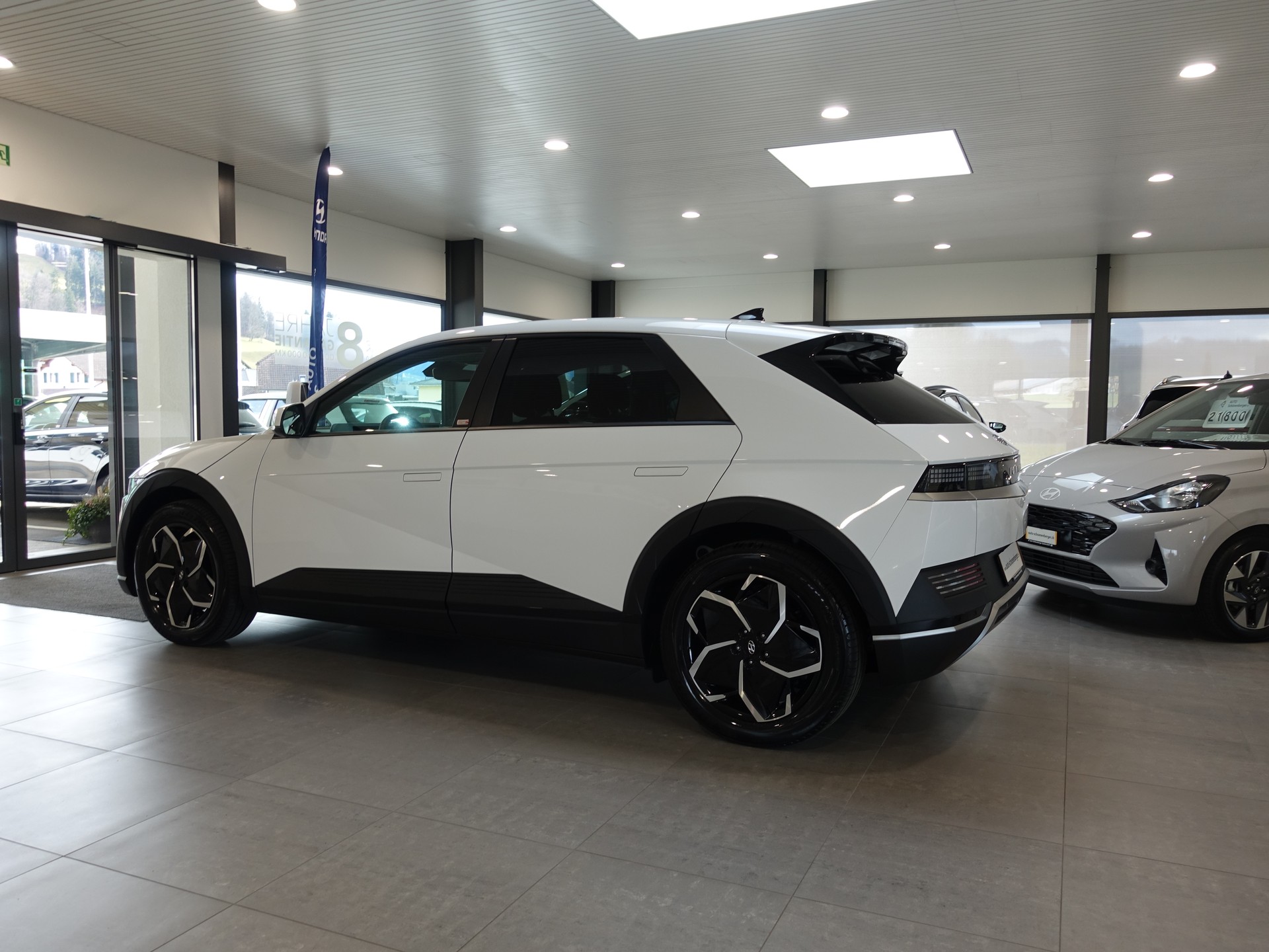 HYUNDAI Ioniq 5 77kW Origo 4WD-showroom-element-2