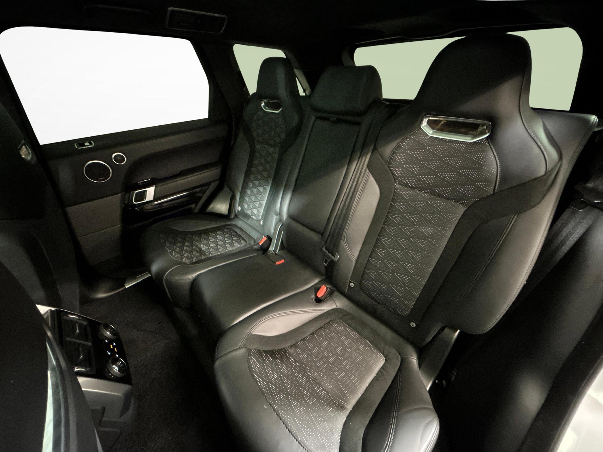 LAND ROVER Range Rover Sport 5.0 V8 SC SVR-showroom-element-3