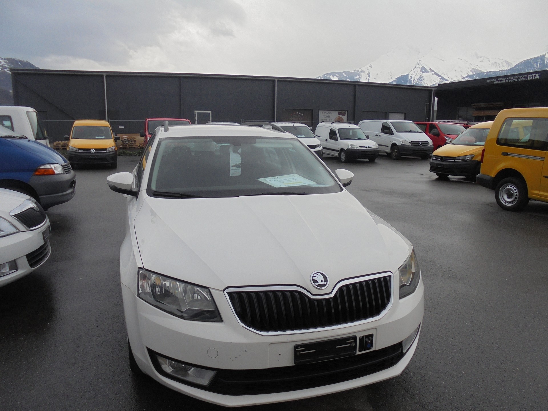 SKODA Octavia Combi 1.6 TDI Elegance 4x4-image-1