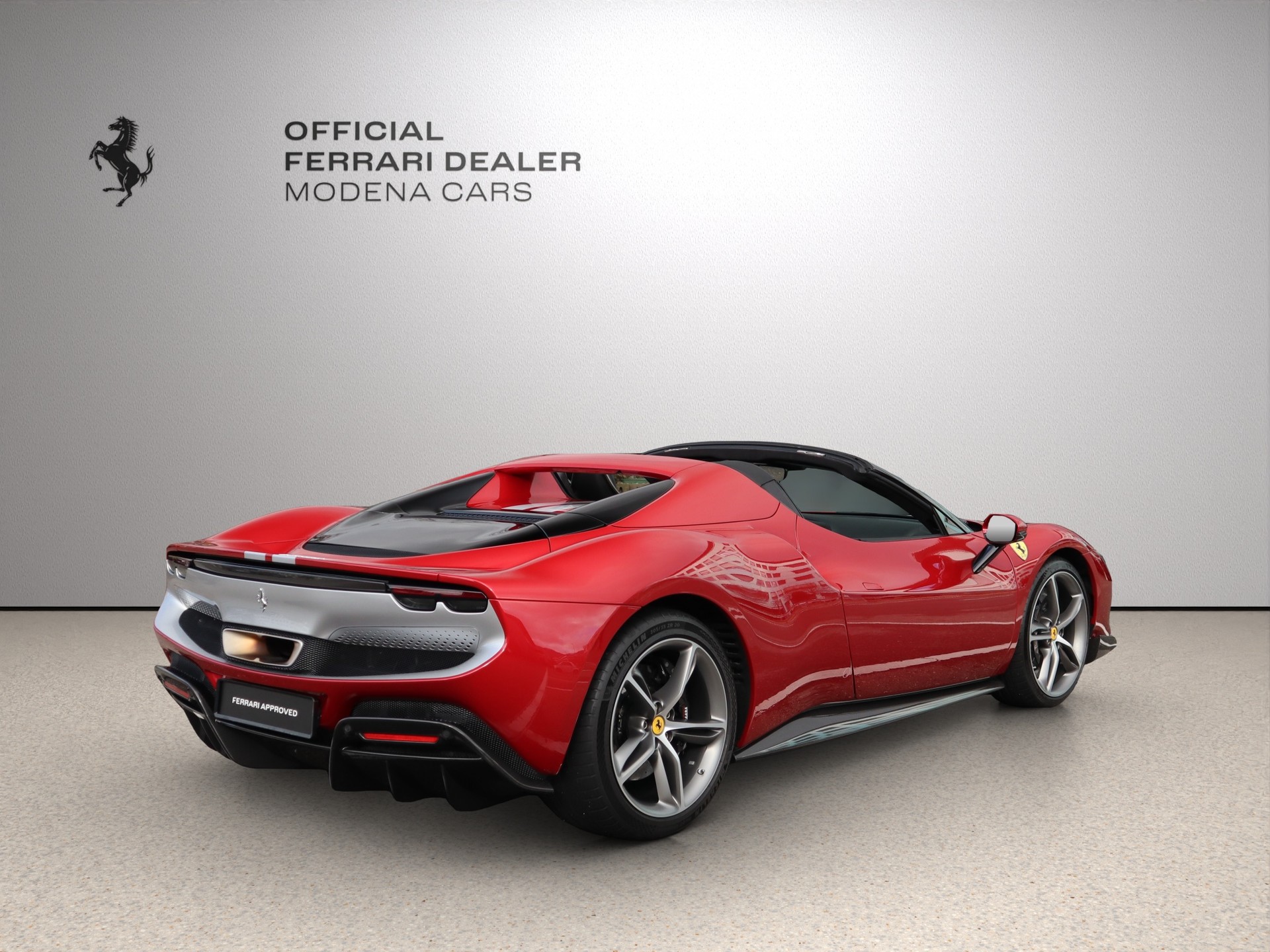 FERRARI 296 GTS-showroom-element-1