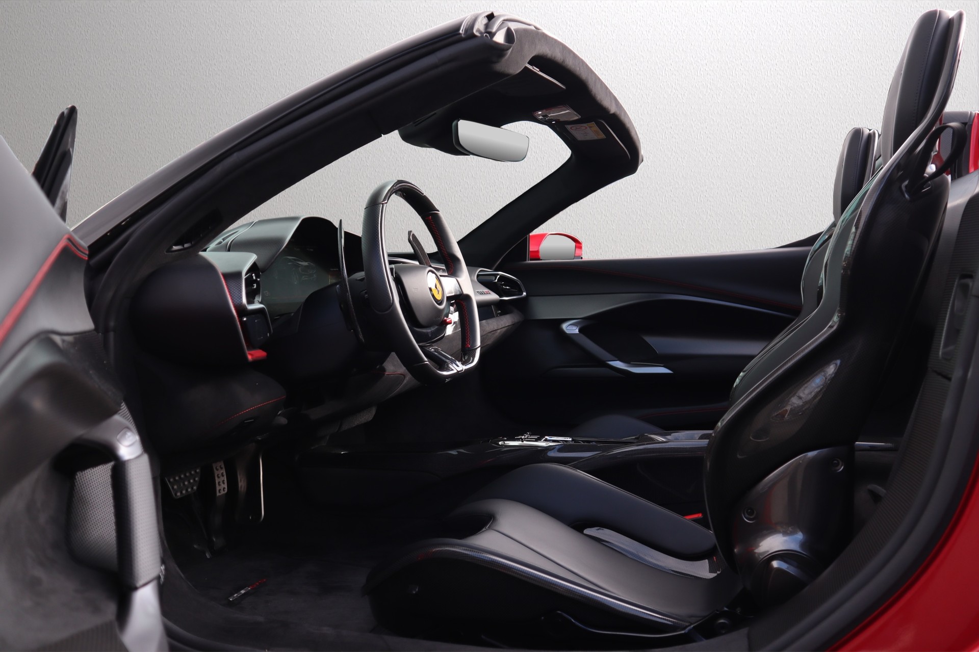 FERRARI 296 GTS-showroom-element-3