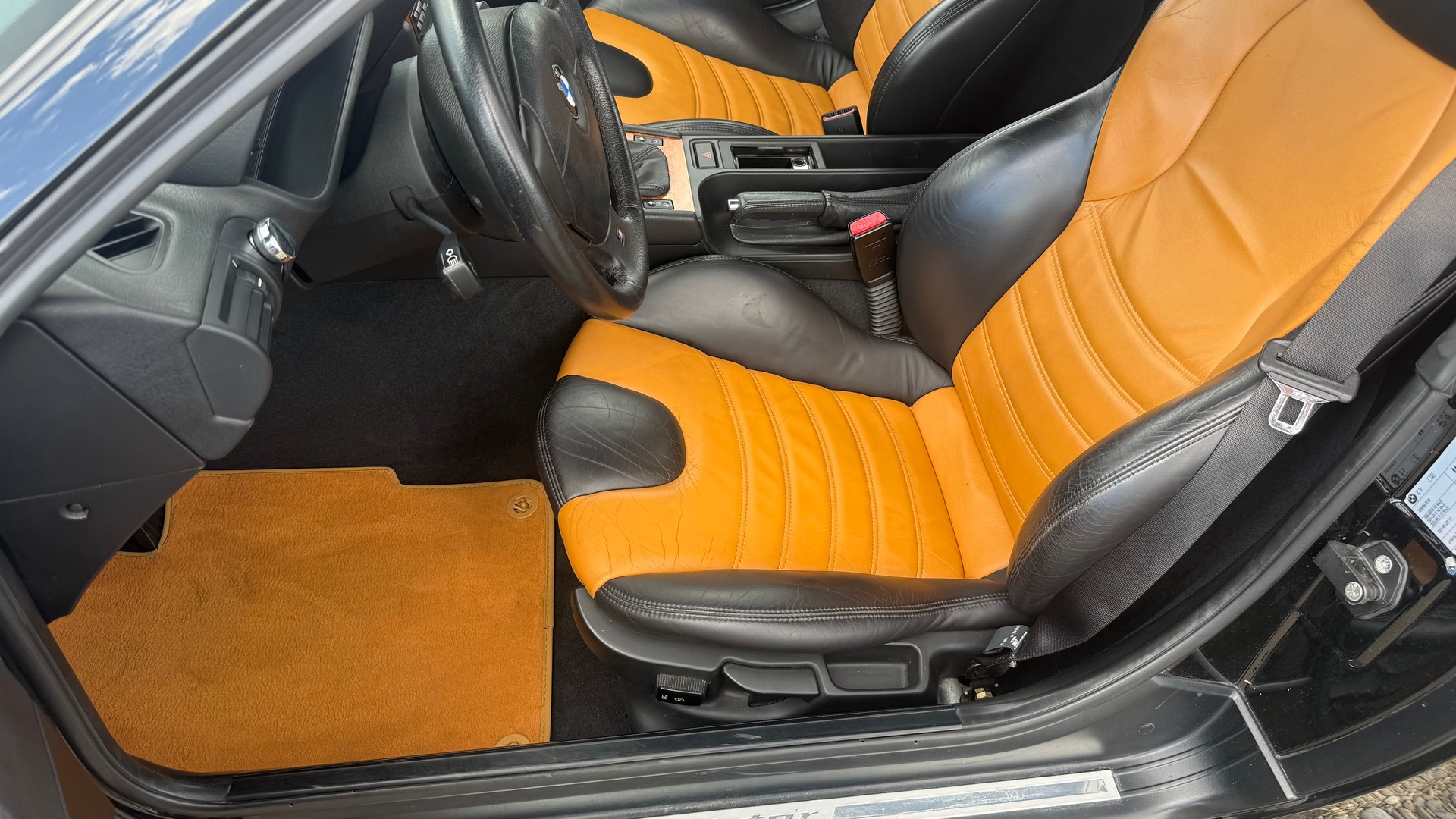 BMW Z3 2.8i Roadster-showroom-element-3