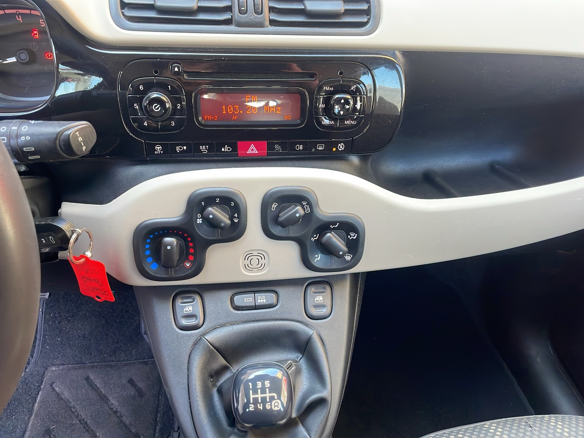 FIAT Panda 0.9 Twinair Turbo Climbing 4x4-image-10