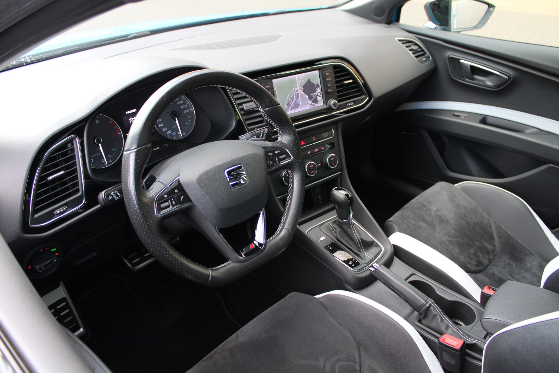 SEAT Leon 2.0 TSI Cupra 290 DSG-image-4