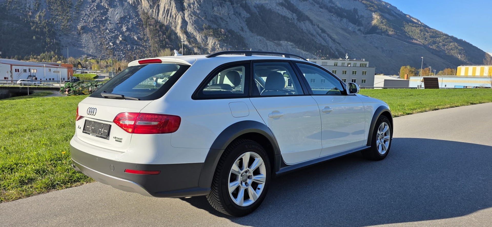 AUDI A4 ALLROAD Facelift-image-4