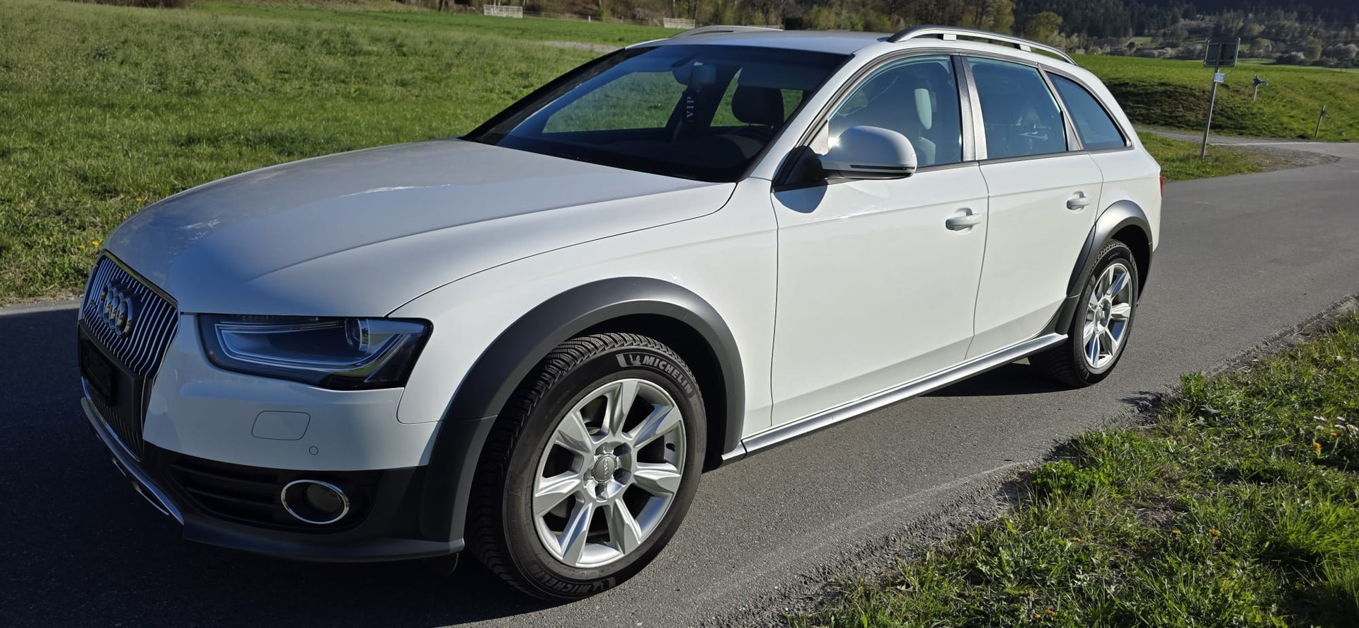 AUDI A4 ALLROAD Facelift-image-1