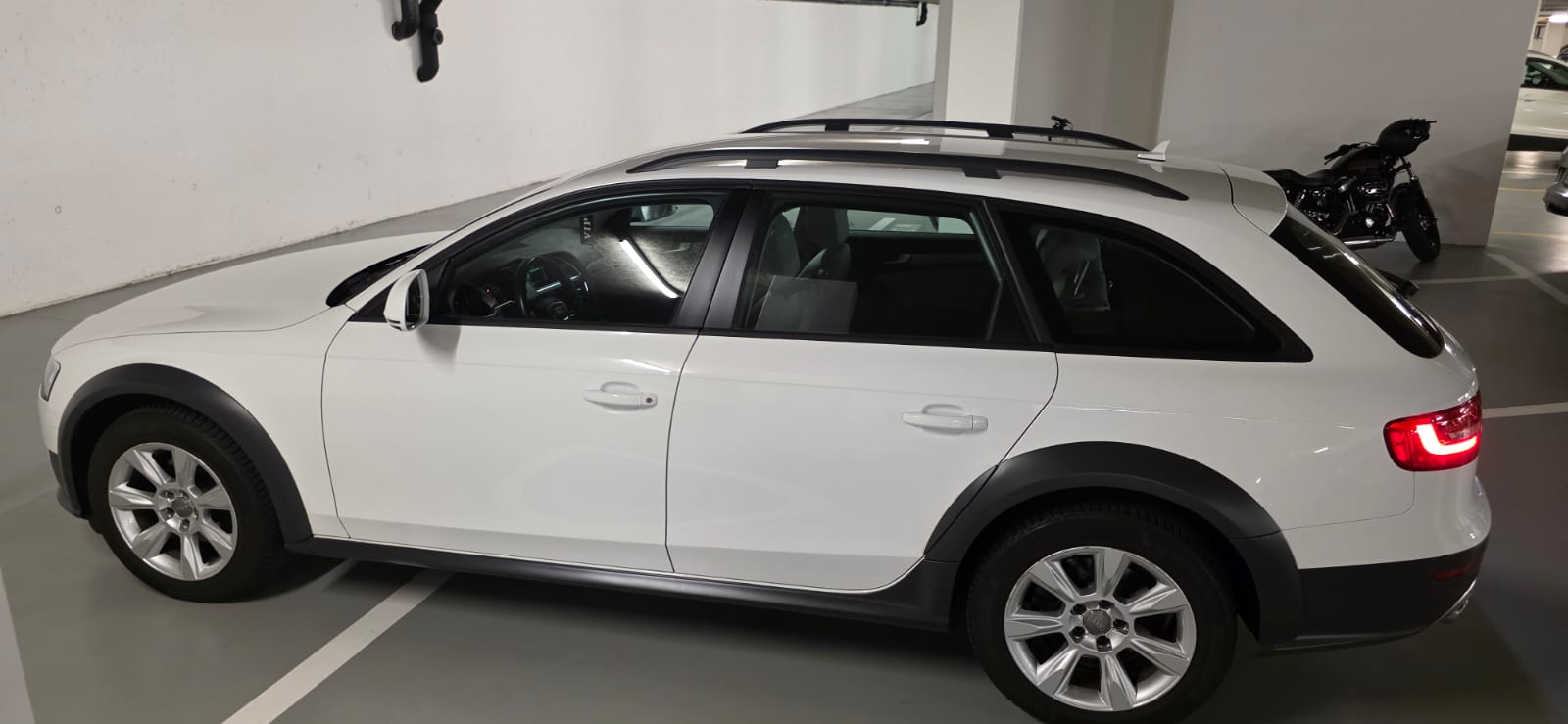 AUDI A4 ALLROAD Modell 2015 190PS-image-2