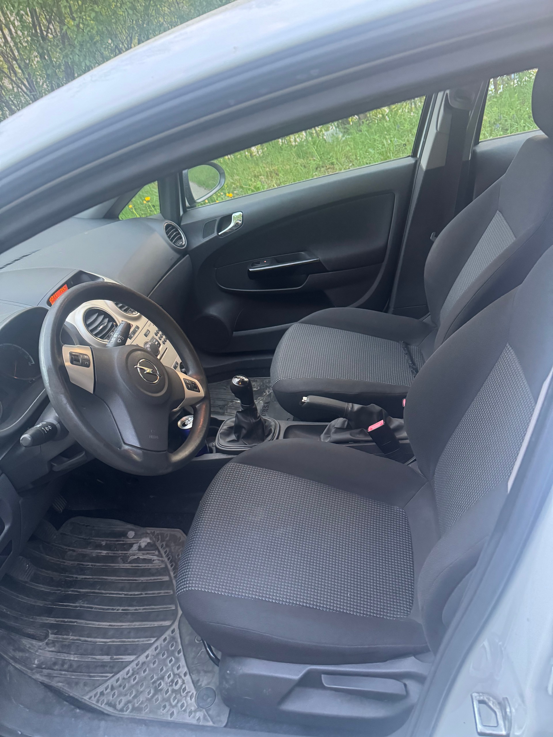 OPEL Corsa 1.2 TP Color Edition-image-4