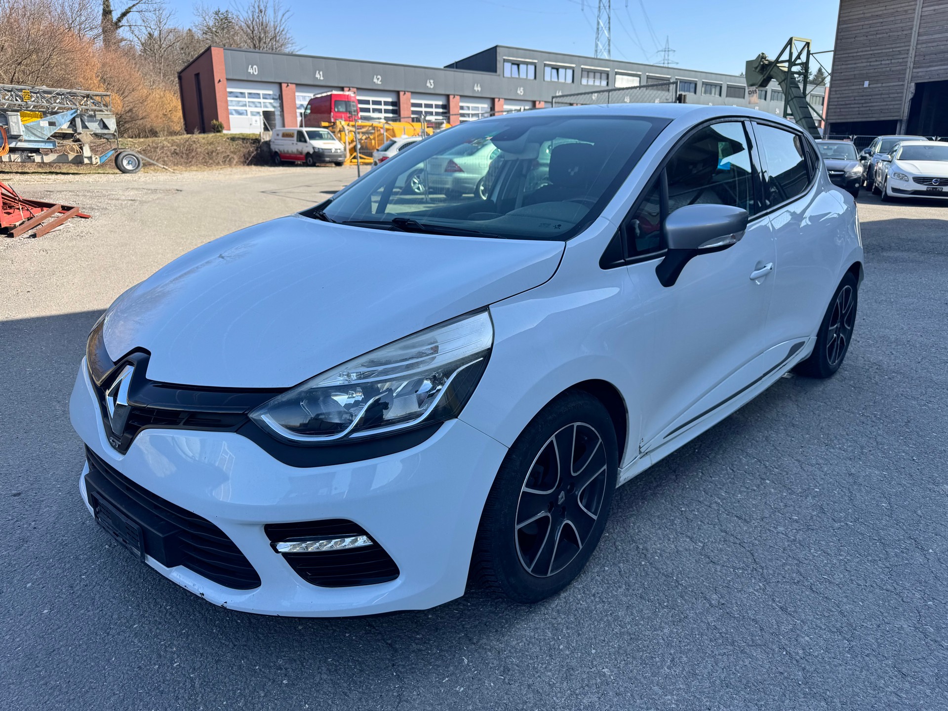 RENAULT Clio 1.2 16V T Limited EDC GT-image-1