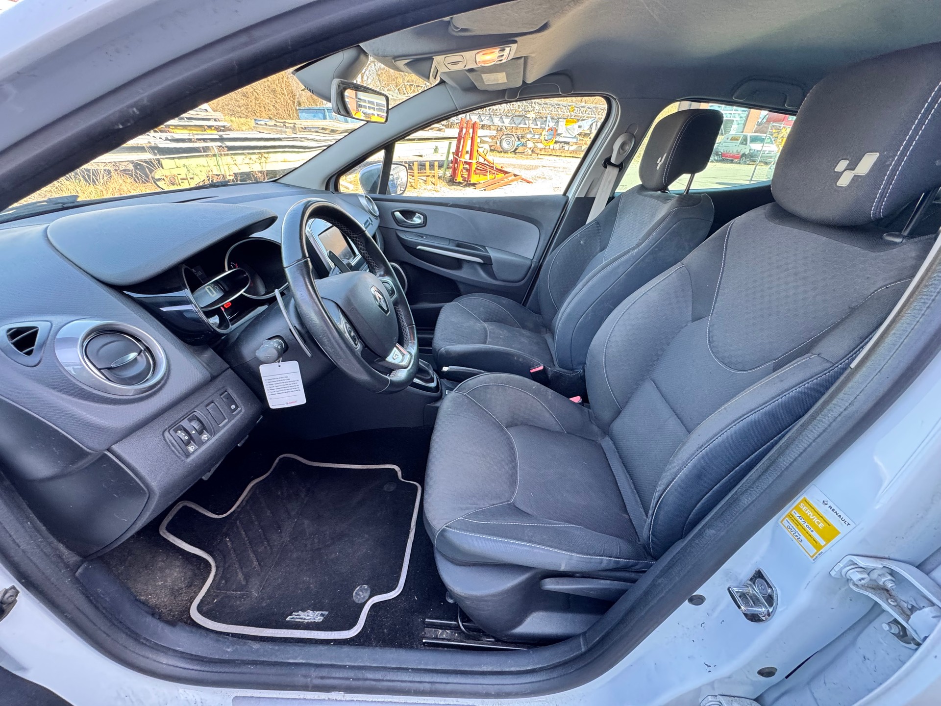 RENAULT Clio 1.2 16V T Limited EDC GT-image-7