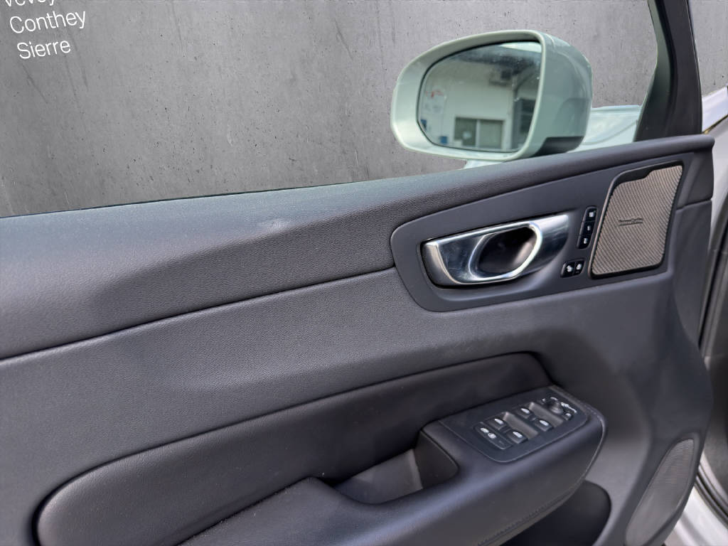 VOLVO XC60 2.0 T8 TE Ultimate Bright eAWD-image-7