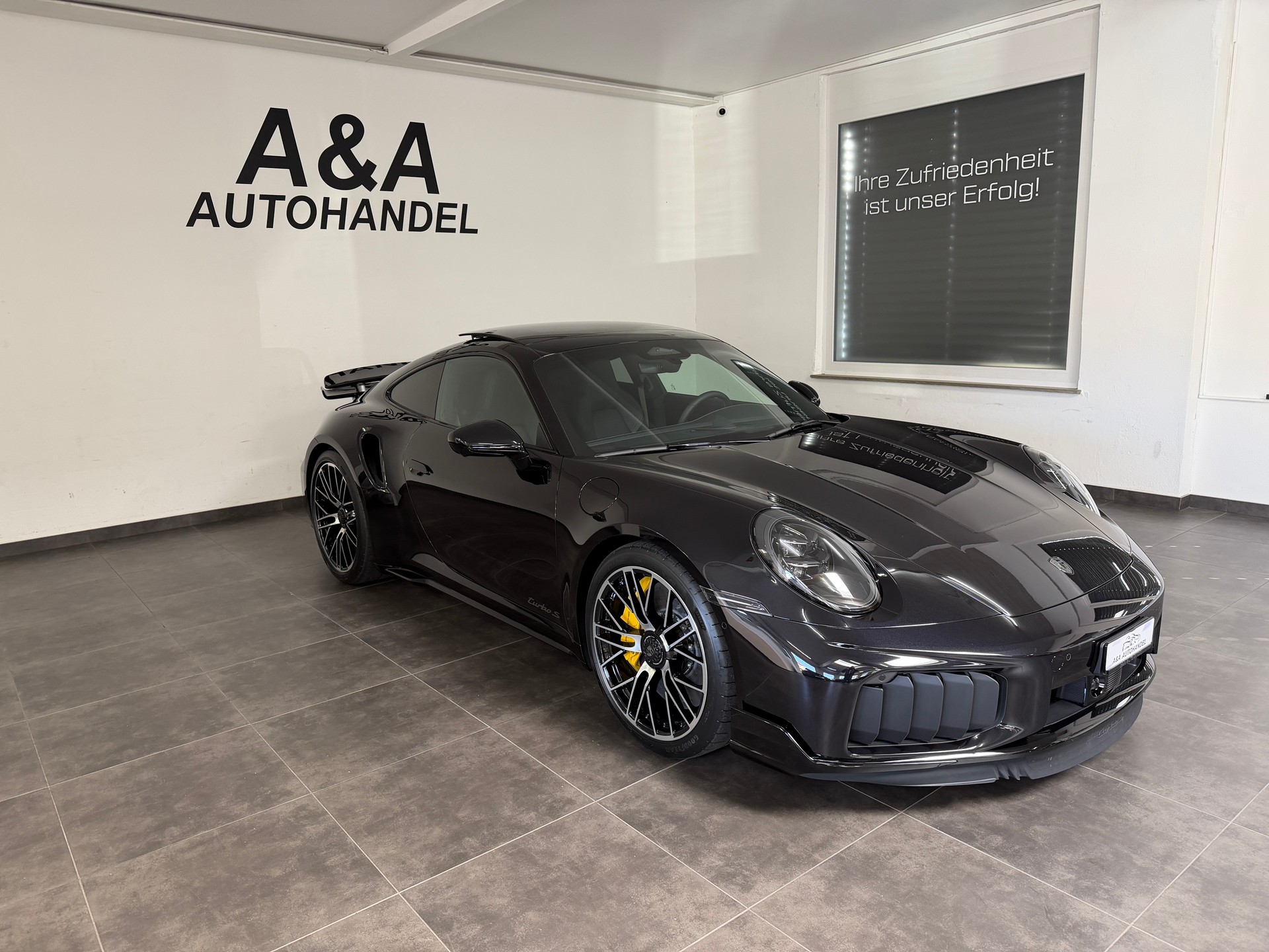 PORSCHE Turbo S