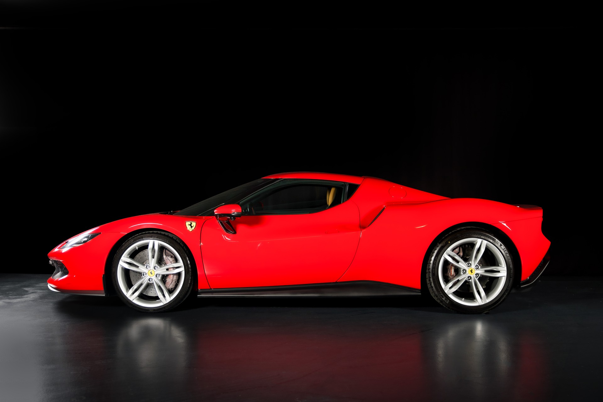 FERRARI 296 GTB-showroom-element-3