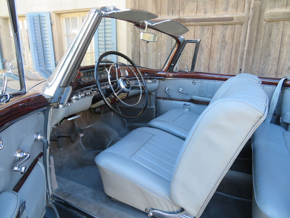 MERCEDES-BENZ 220 S-image-4