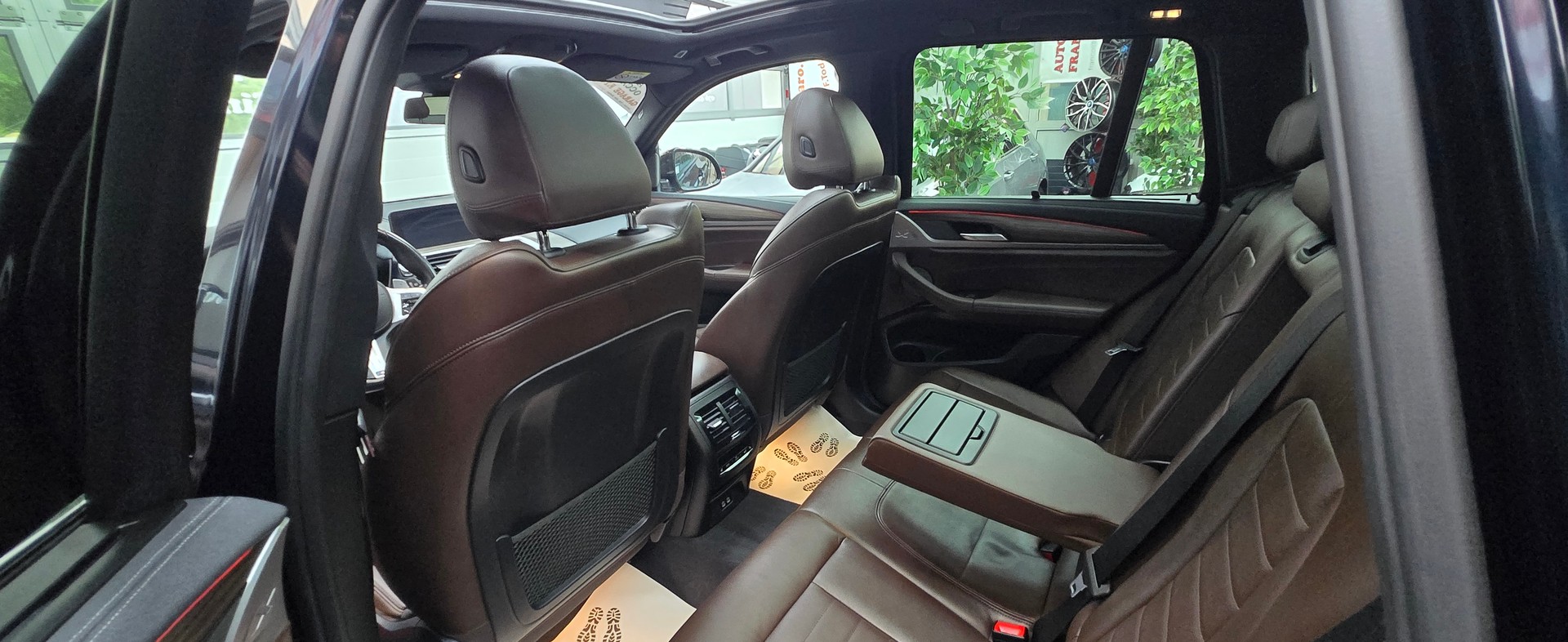 BMW X3 xDrive 20d Individual M Sport Steptronic-image-11