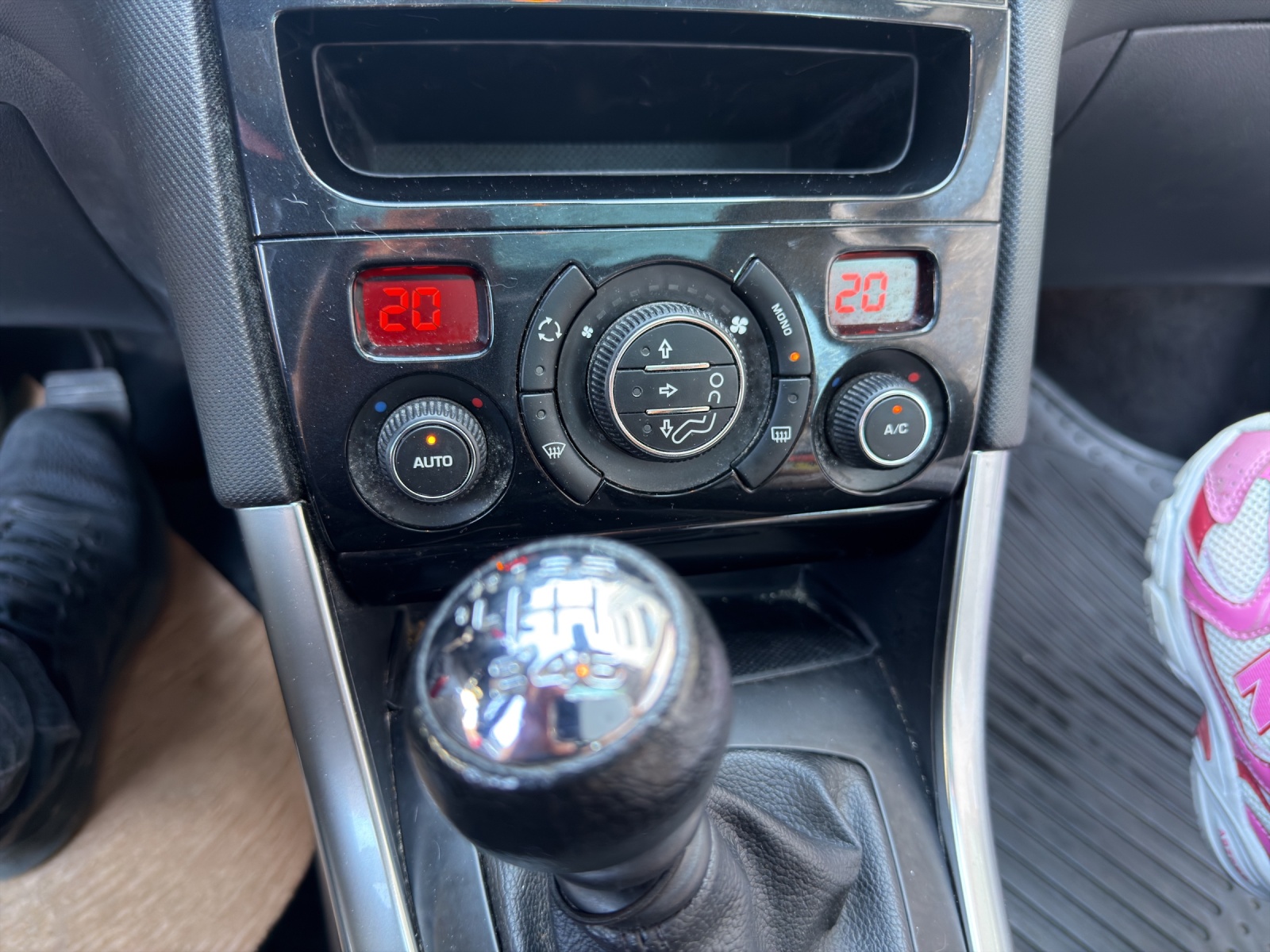 PEUGEOT 308 1.6 16V Turbo Allure-image-20