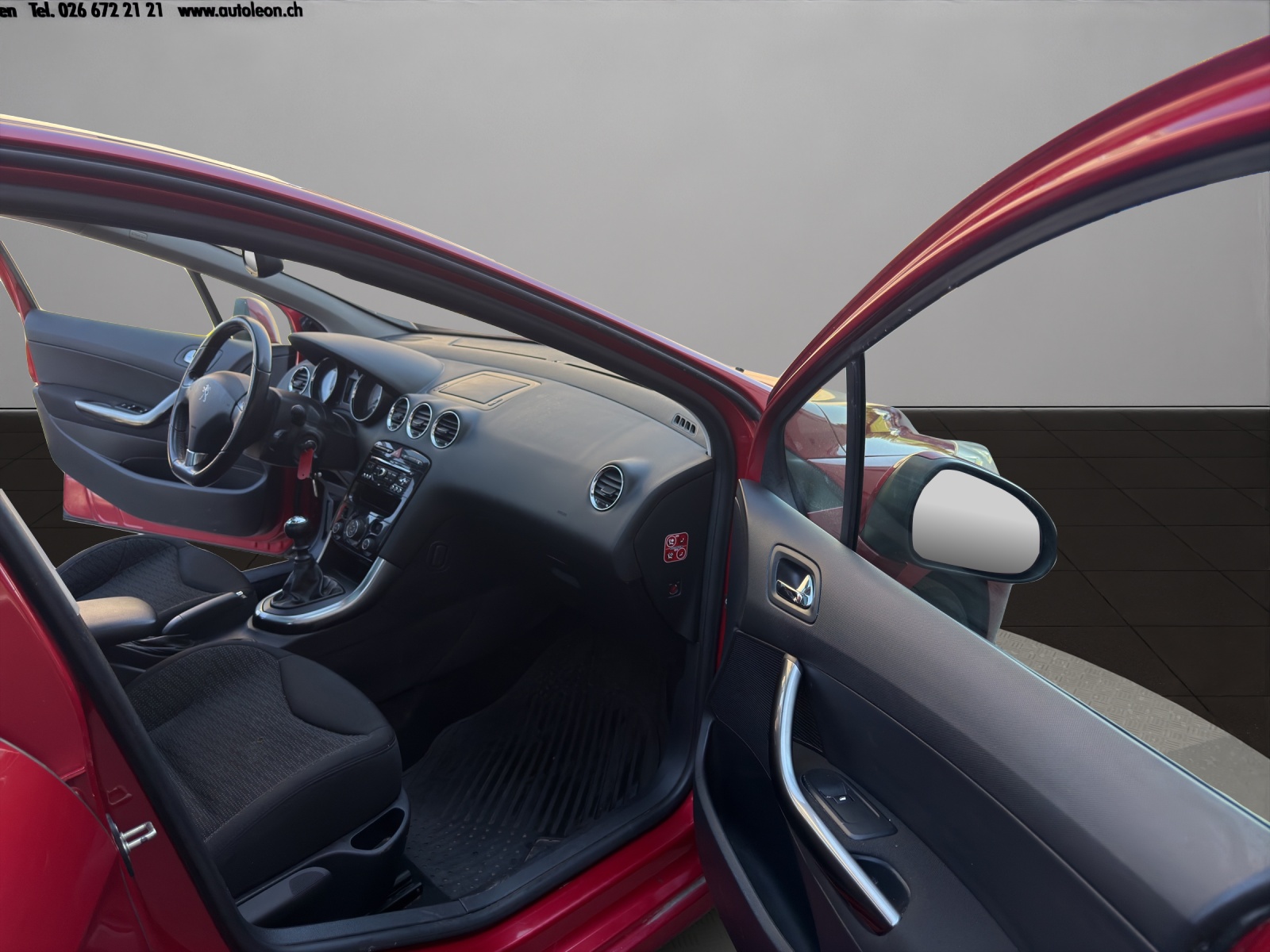 PEUGEOT 308 1.6 16V Turbo Allure-image-13