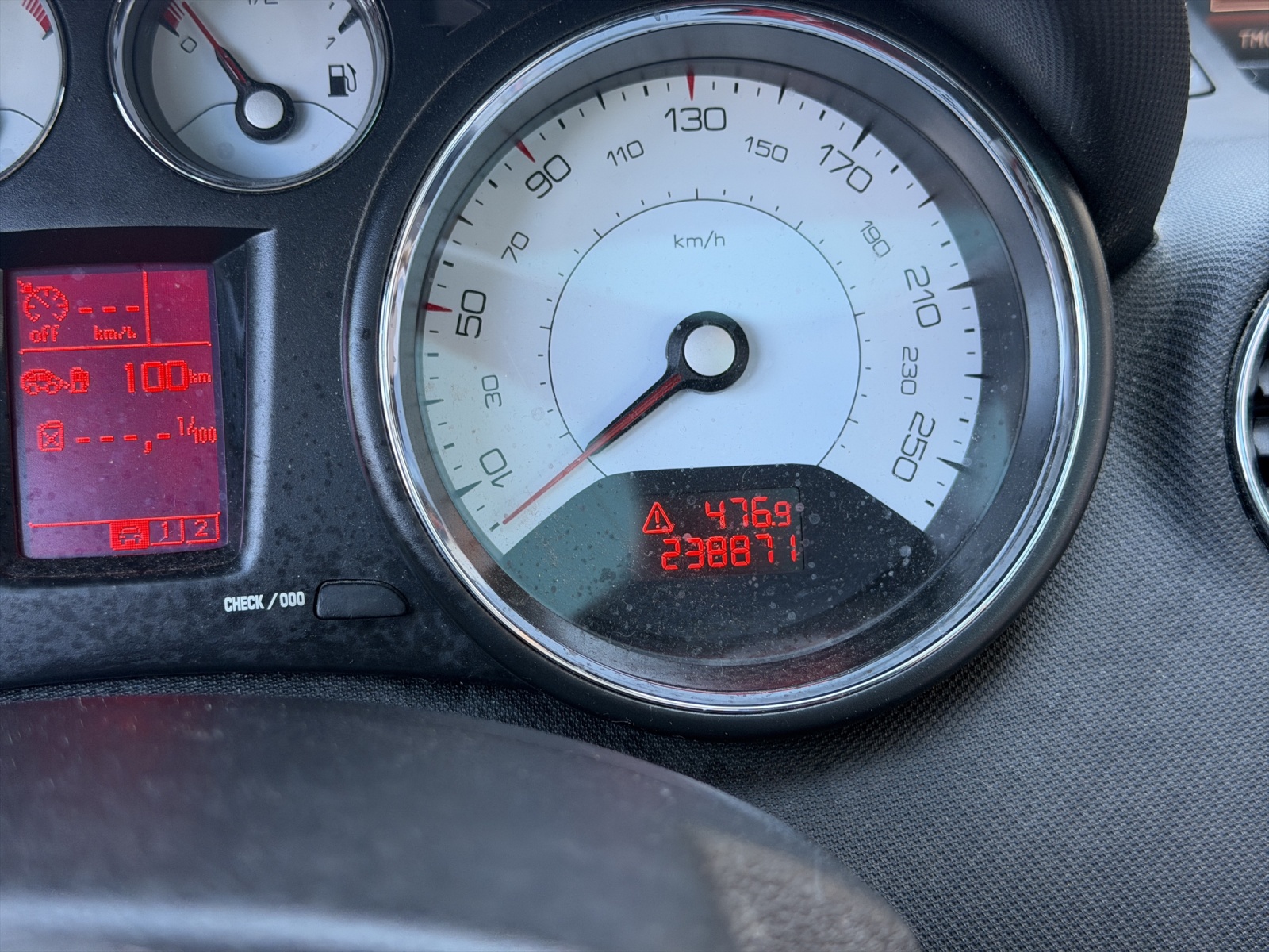 PEUGEOT 308 1.6 16V Turbo Allure-image-21