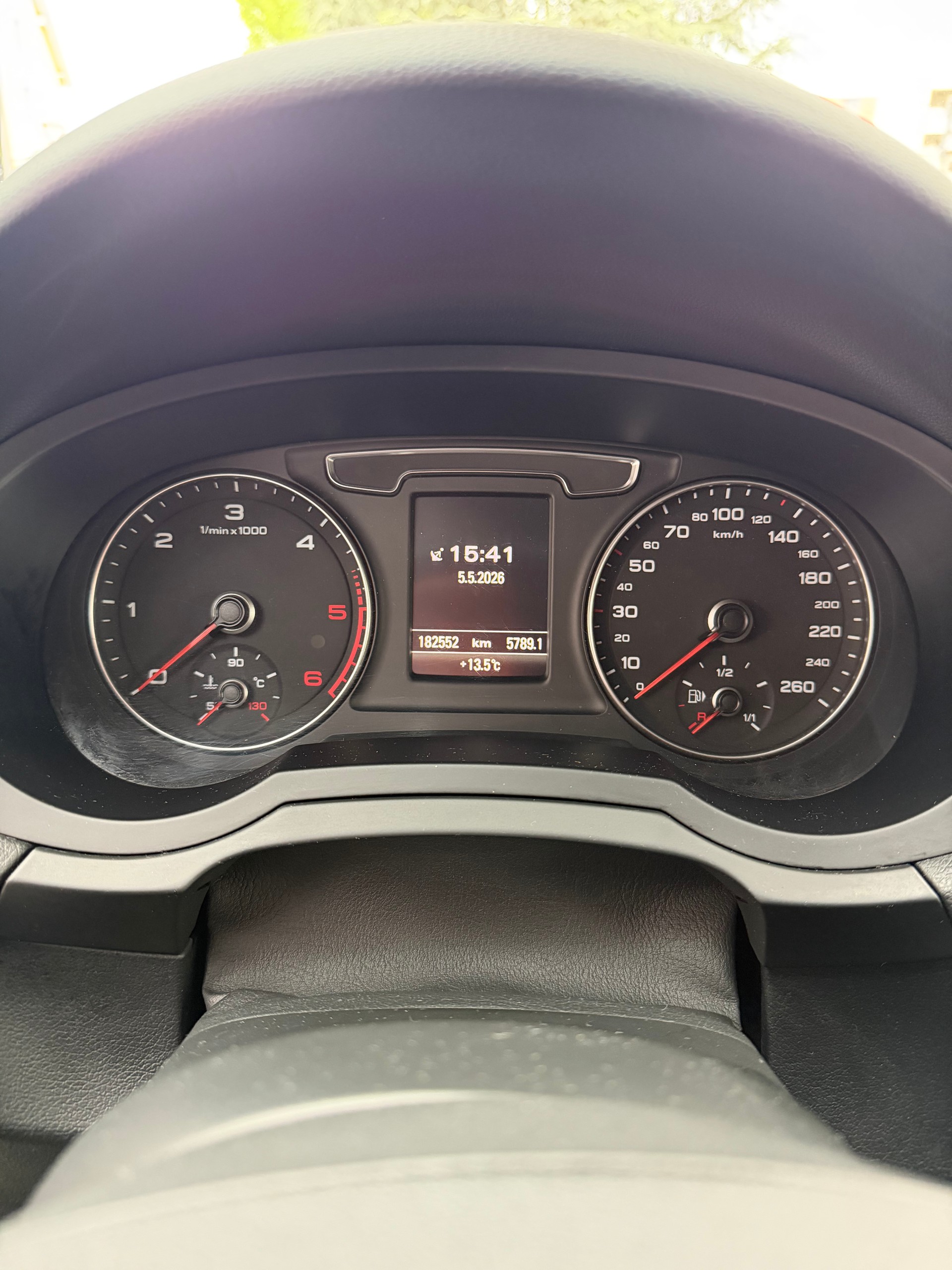 AUDI Q3 2.0 TDI quattro S-tronic-image-7