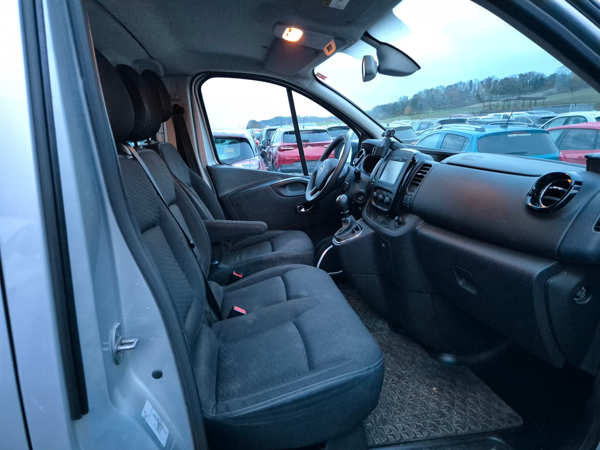 OPEL Vivaro 1.6 CDTI Combi+ 2.9t L2H1-image-6