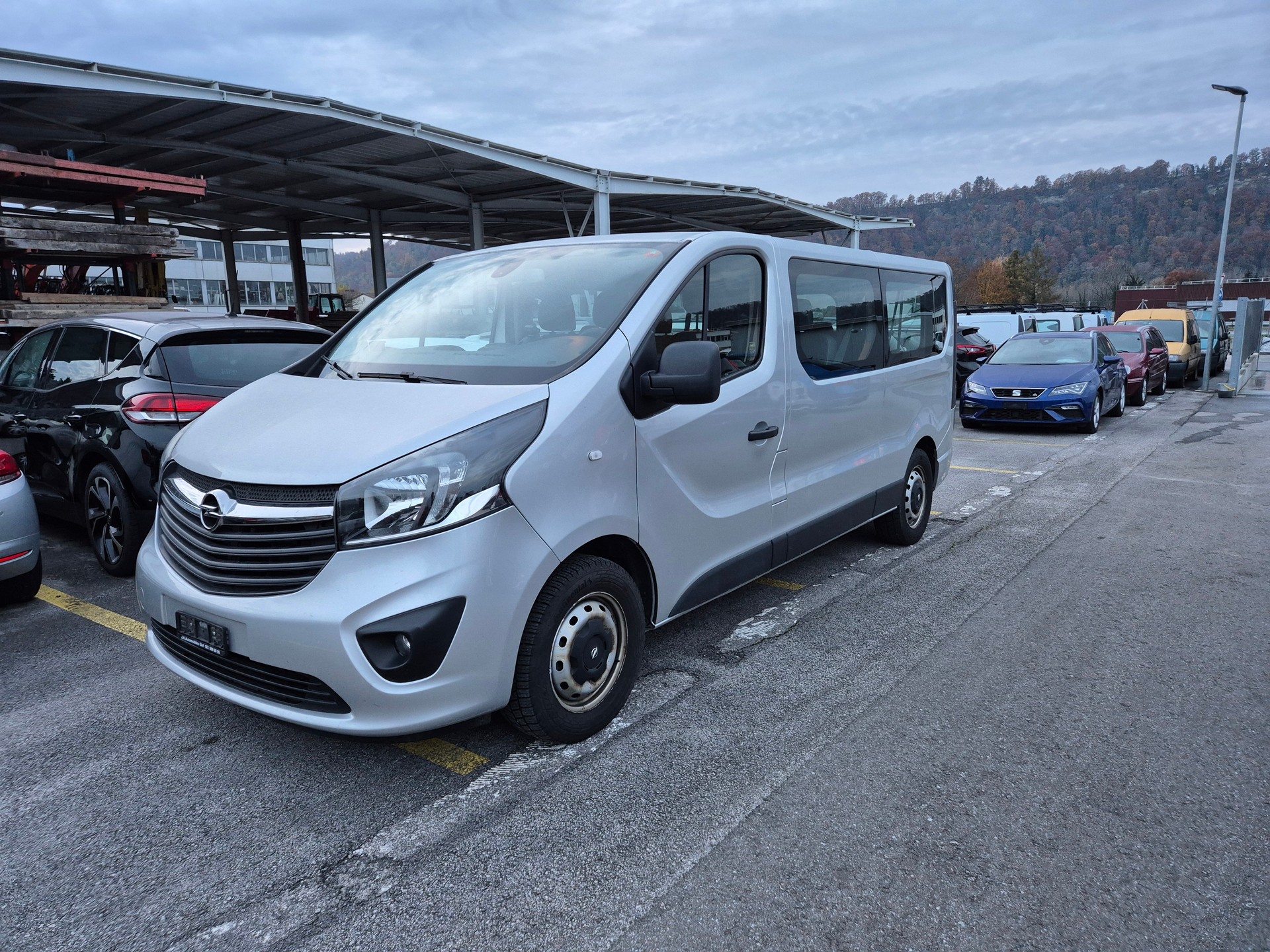 OPEL Vivaro 1.6 CDTI Combi+ 2.9t L2H1-image-1