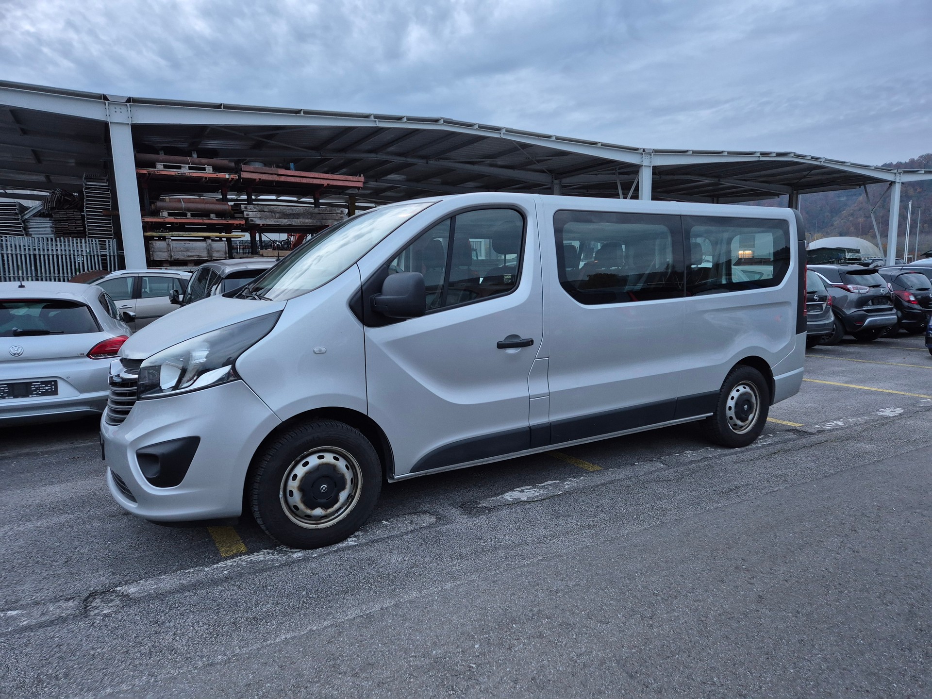 OPEL Vivaro 1.6 CDTI Combi+ 2.9t L2H1-image-9