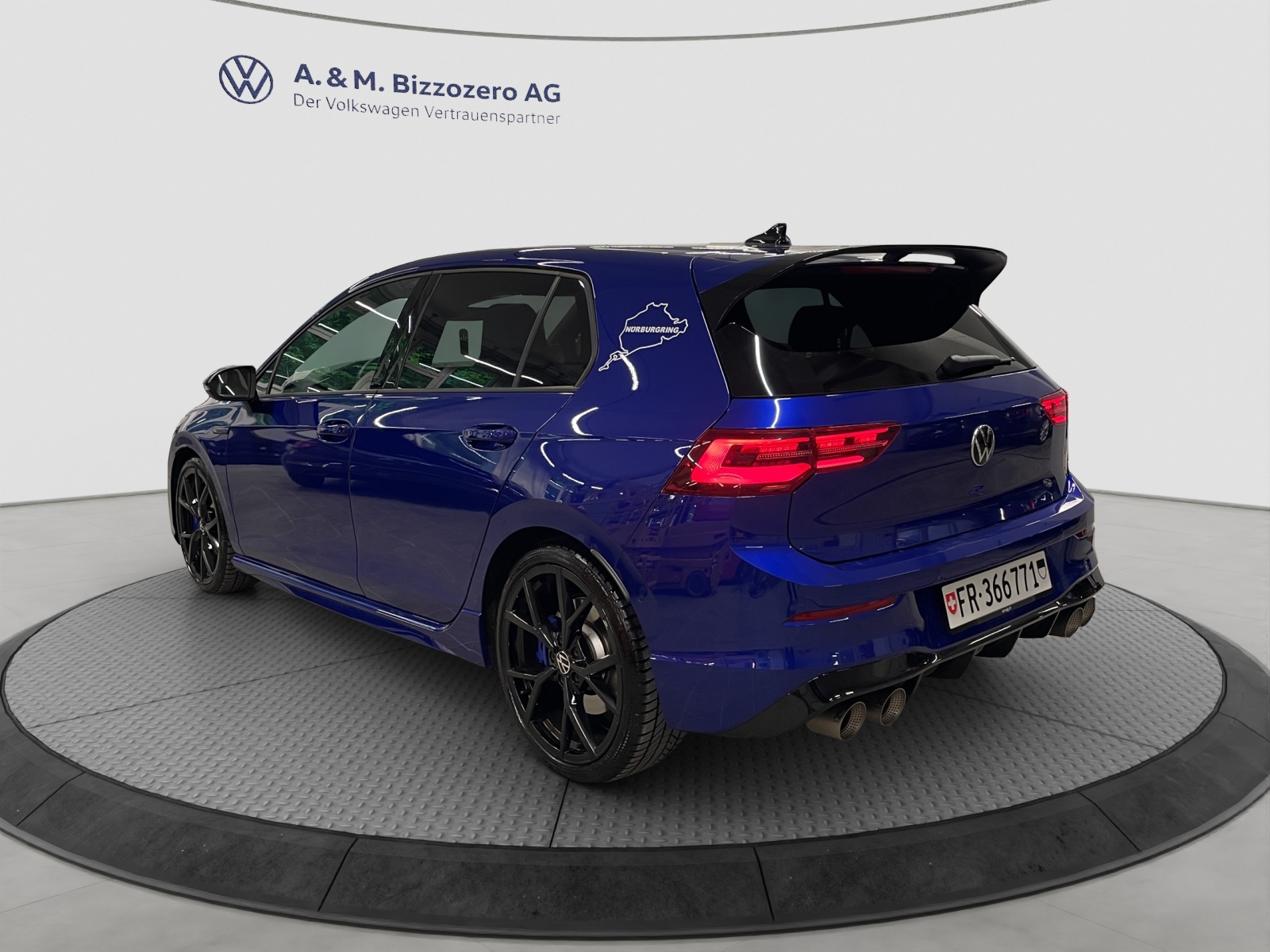 VW Golf 2.0 TSI R DSG 4Motion R 20 Years-image-5