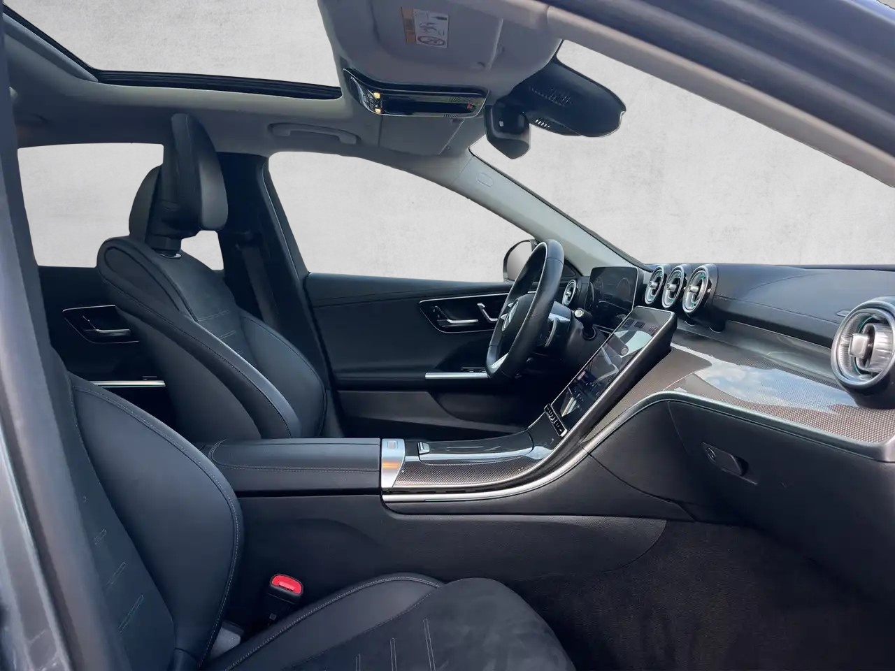 MERCEDES-BENZ C 300de AMG Line-image-11