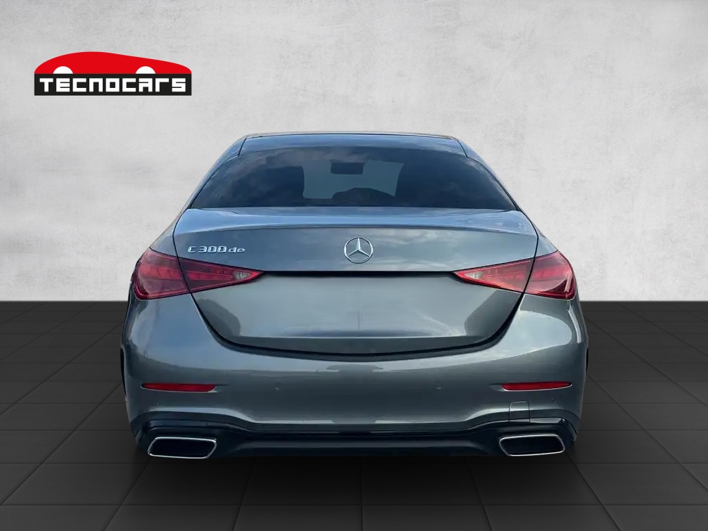 MERCEDES-BENZ C 300de AMG Line-image-6