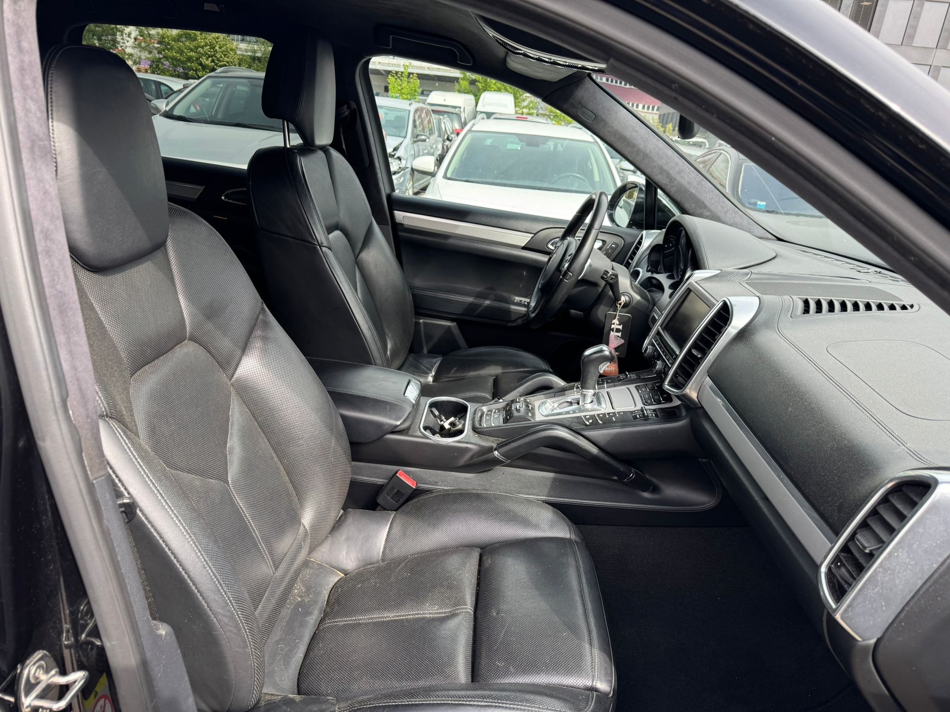 PORSCHE Cayenne Turbo-image-6