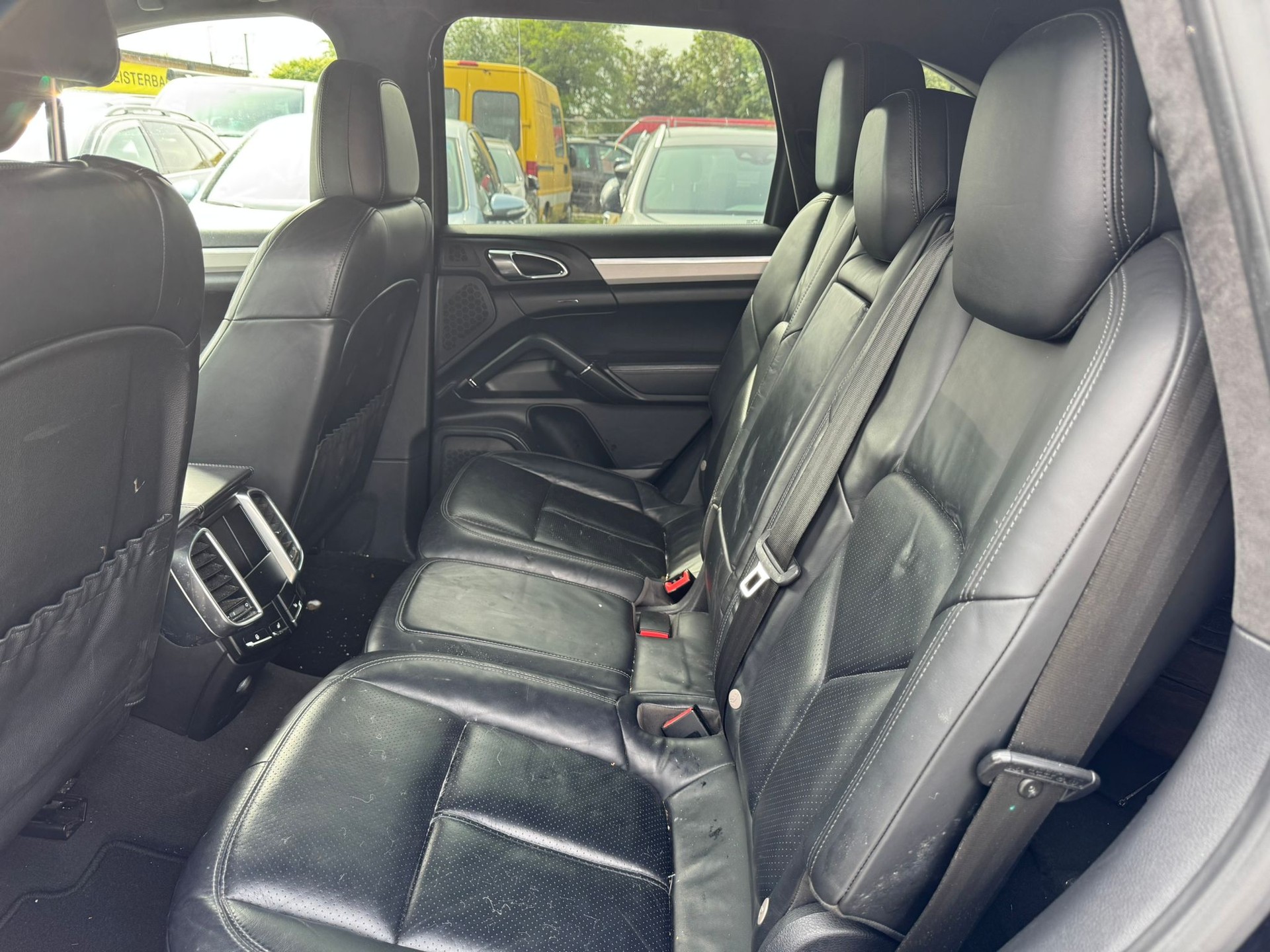 PORSCHE Cayenne Turbo-image-10