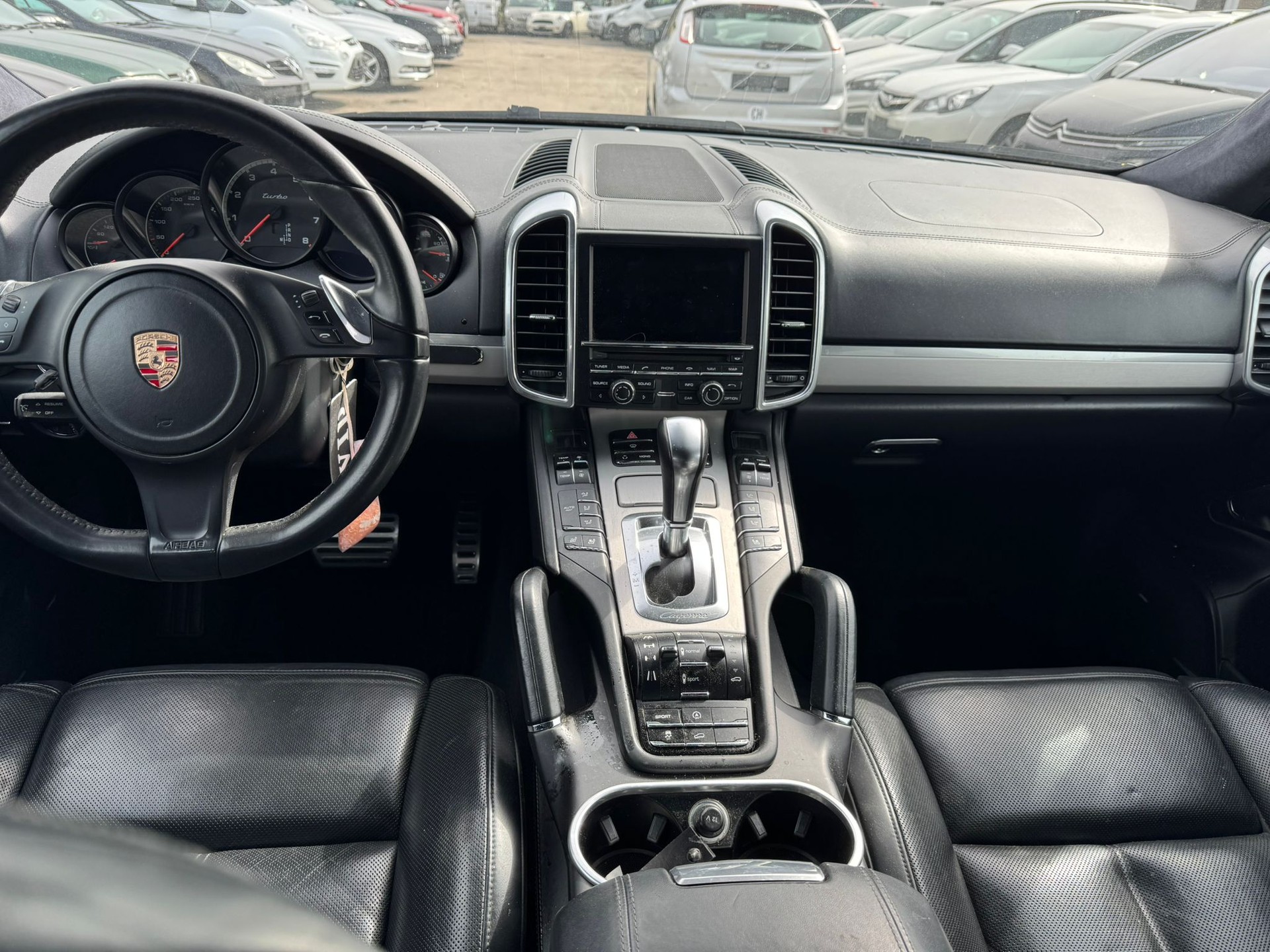 PORSCHE Cayenne Turbo-image-5