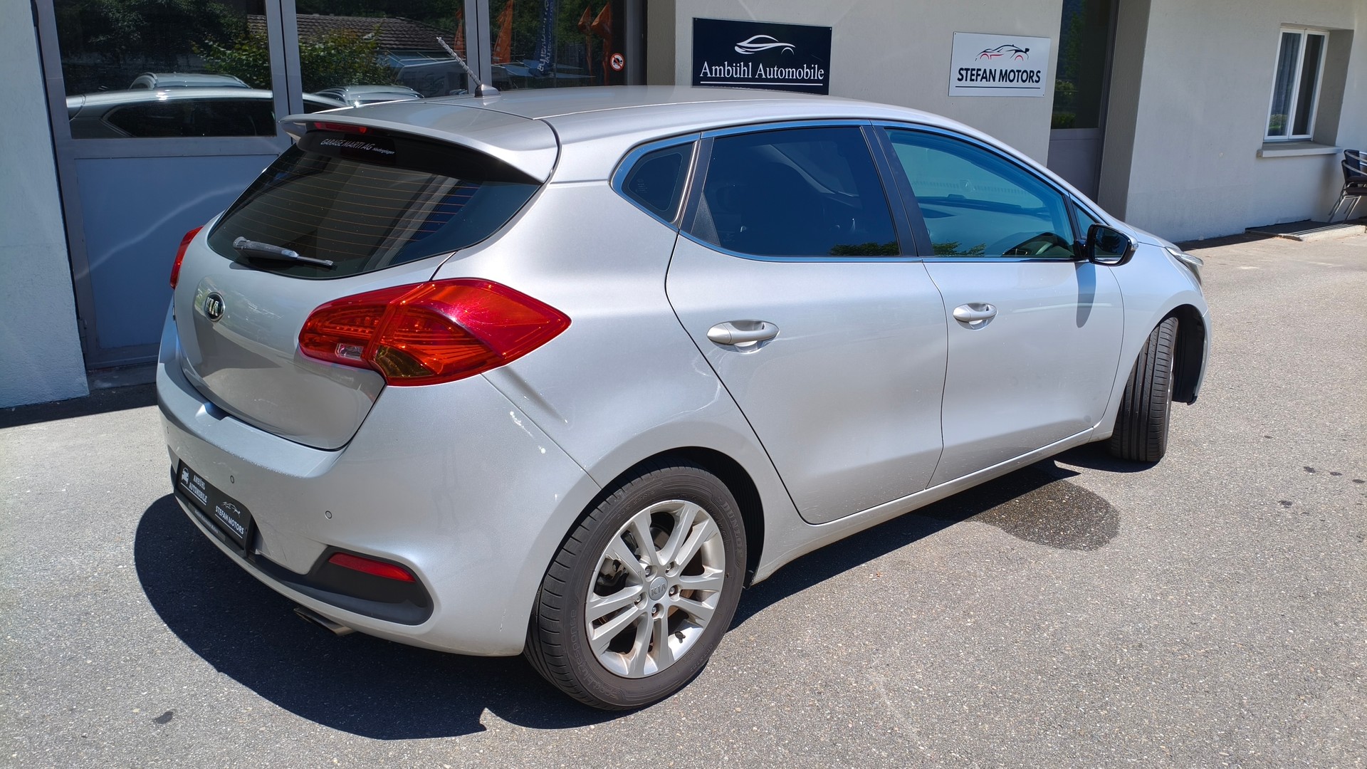 KIA Cee'd 1.6 GDi Trend DCT-image-2