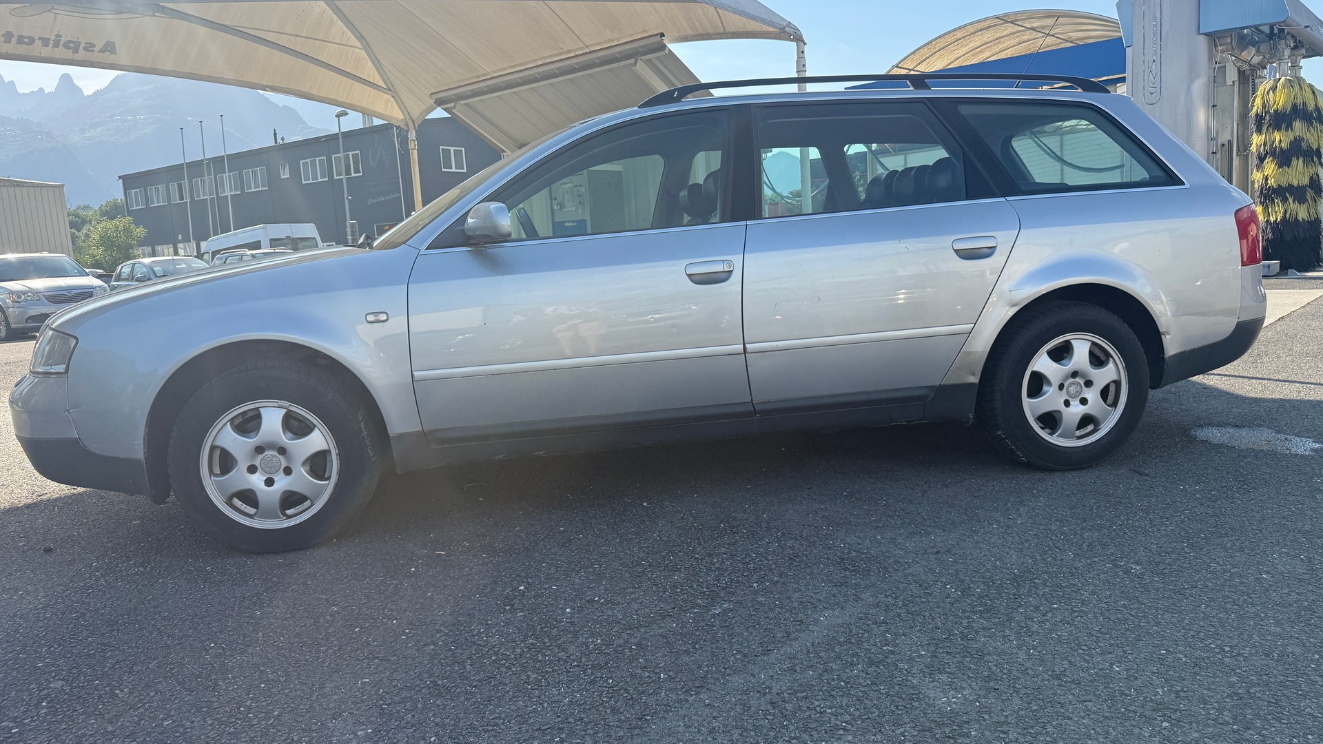 AUDI A6-image-7