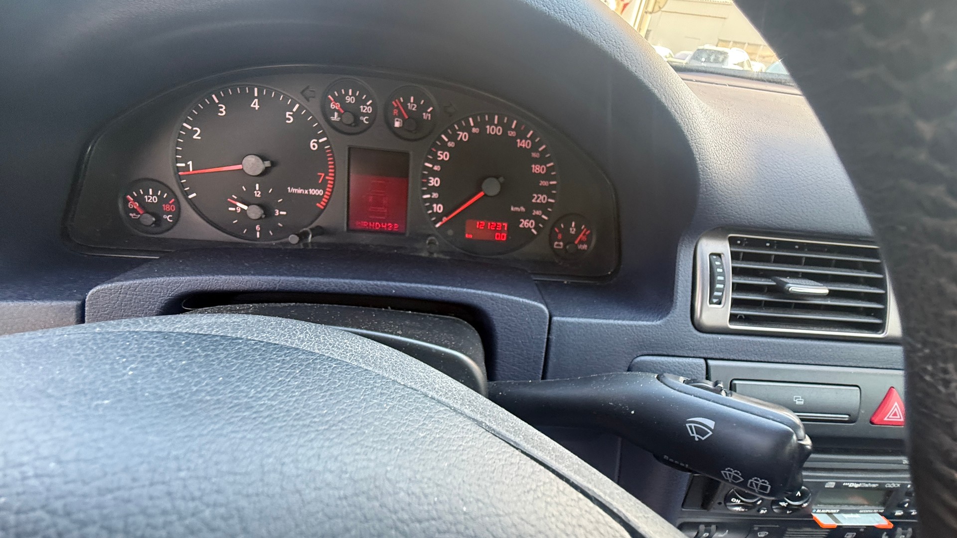 AUDI A6-image-9