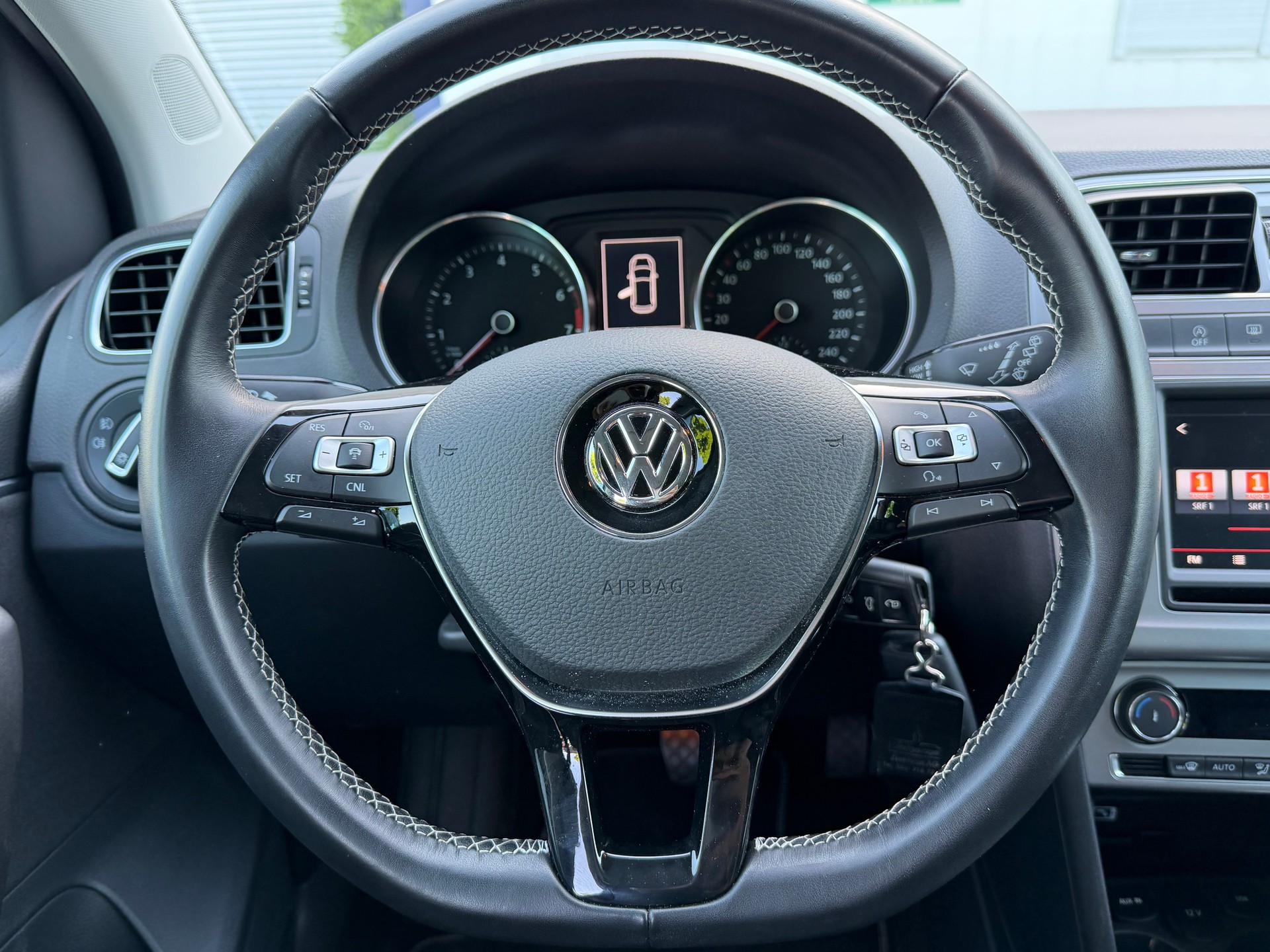 VW Polo 1.2 TSI BMT Lounge DSG-image-12