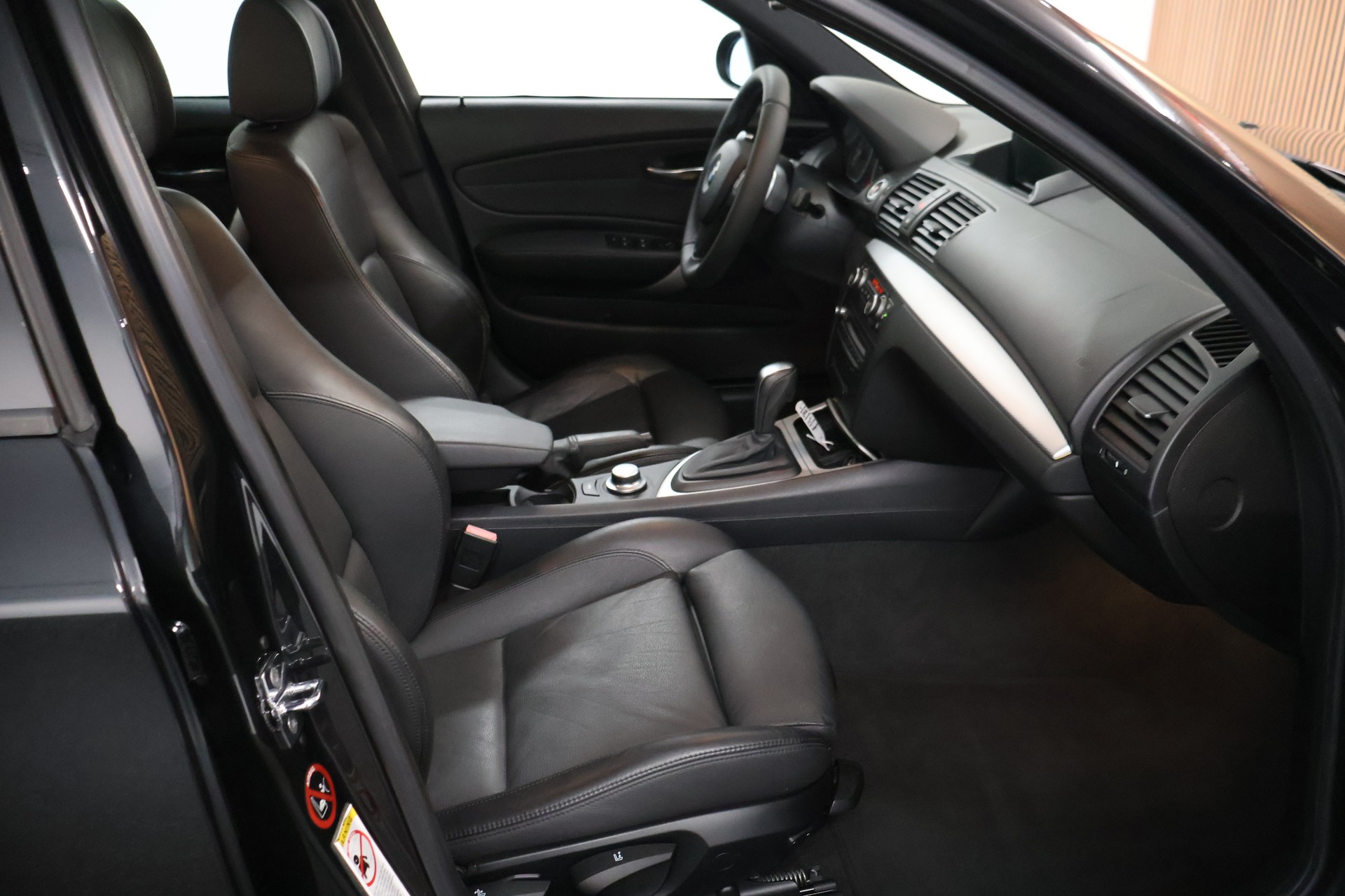 BMW 123d Steptronic-image-12