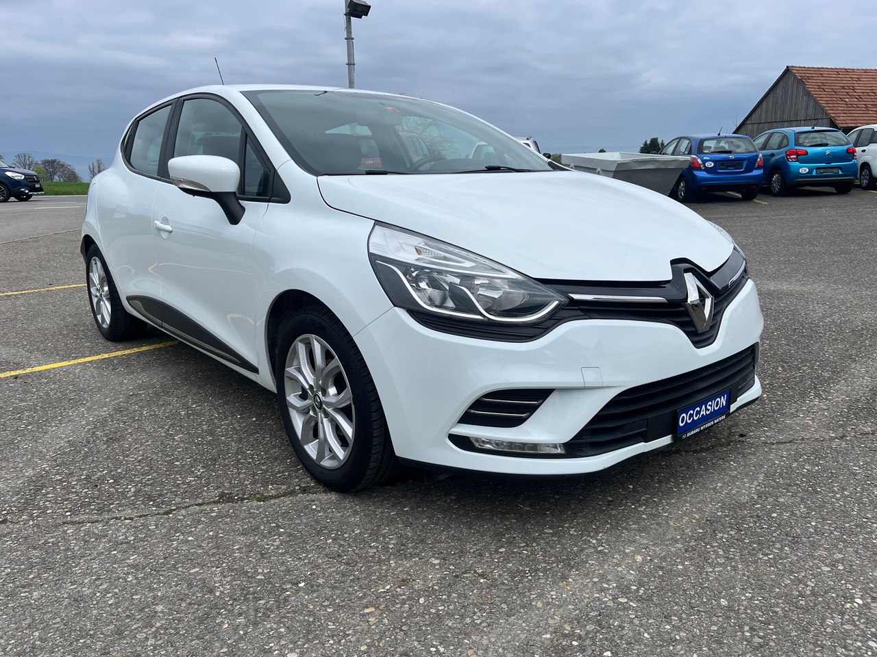 RENAULT Clio 1.2 16V T Swiss Edition