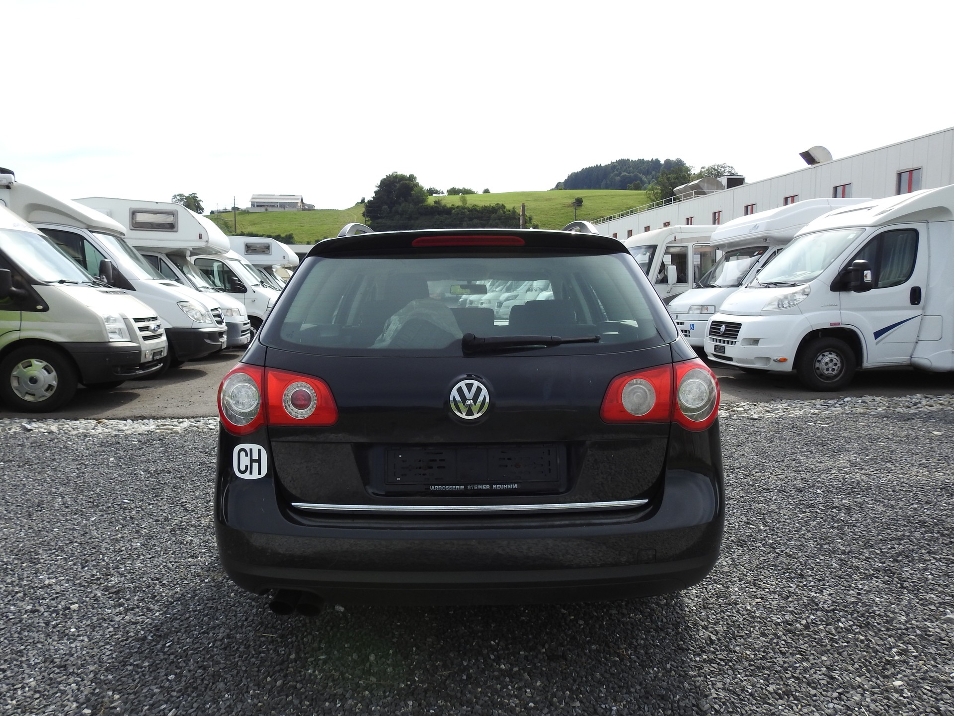 VW Passat Variant 2.0 FSI Trendline-image-4