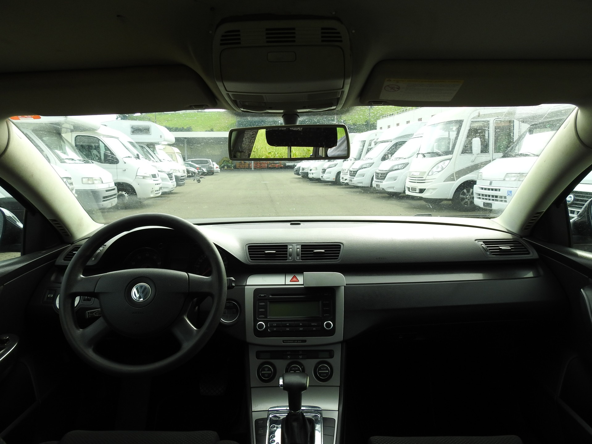 VW Passat Variant 2.0 FSI Trendline-image-15